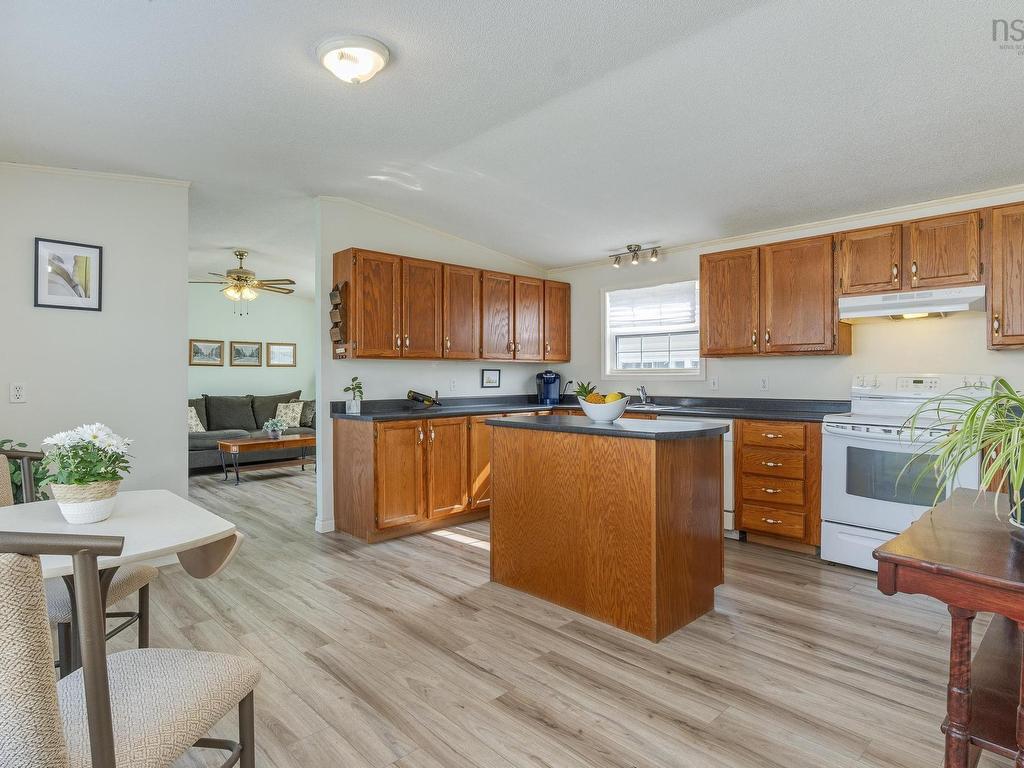 












63 That Street

,
Porters Lake,




NS
B3E 1H3

