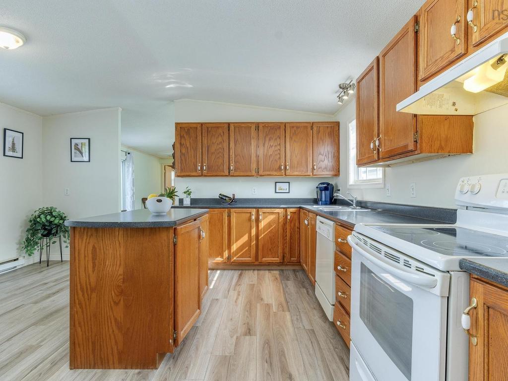 












63 That Street

,
Porters Lake,




NS
B3E 1H3

