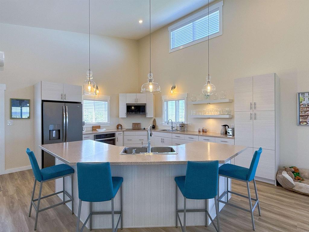 












223 Camelot Road

,
French River,







PE
C0B 1M0

