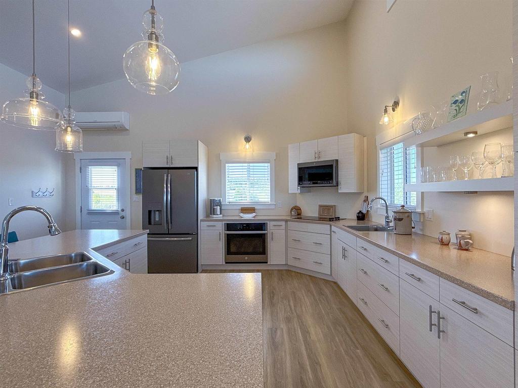 












223 Camelot Road

,
French River,







PE
C0B 1M0

