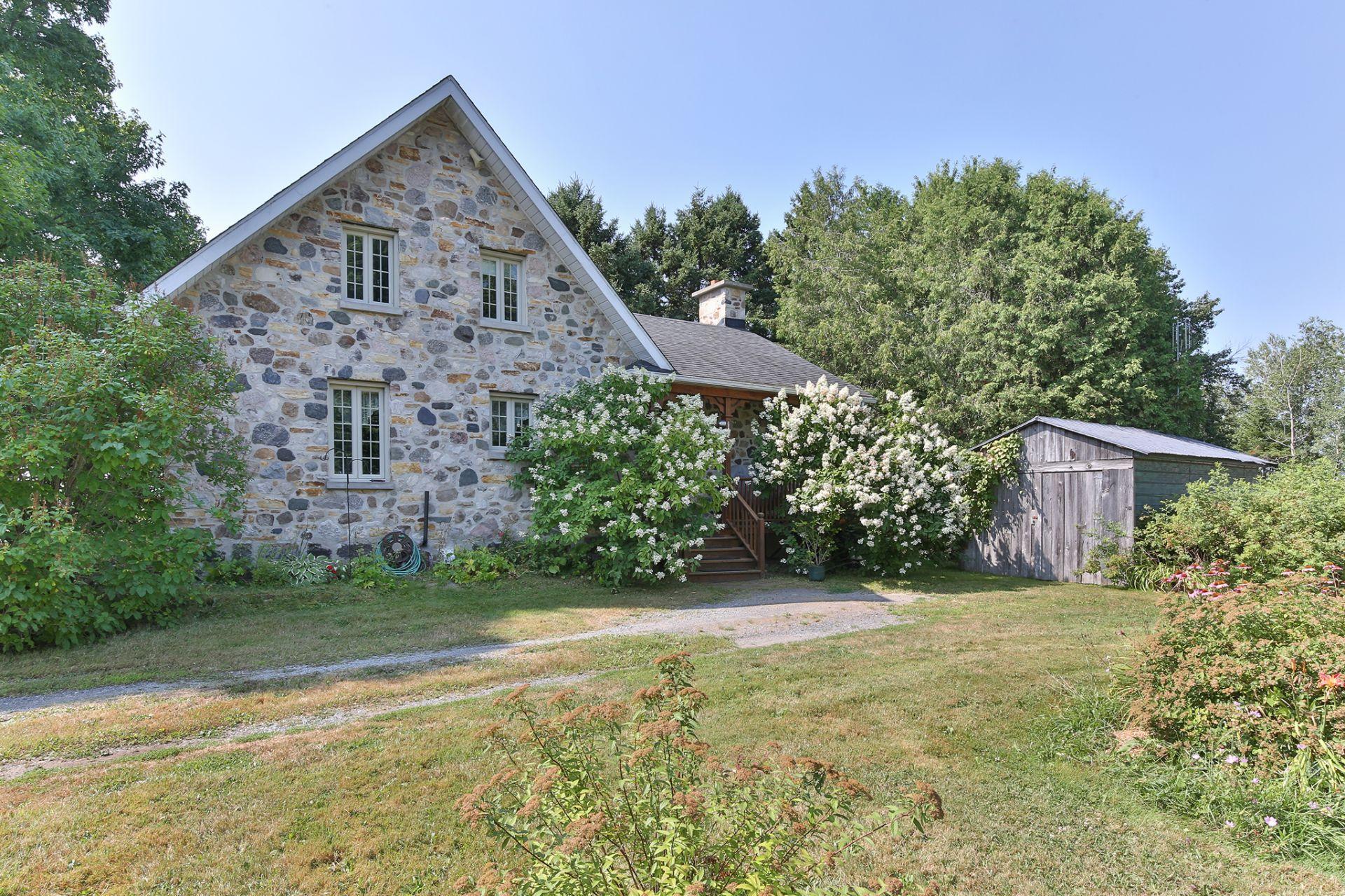 









1280


Rg des Dussault

,
Saint-Alexandre,




QC
J0J1S0

