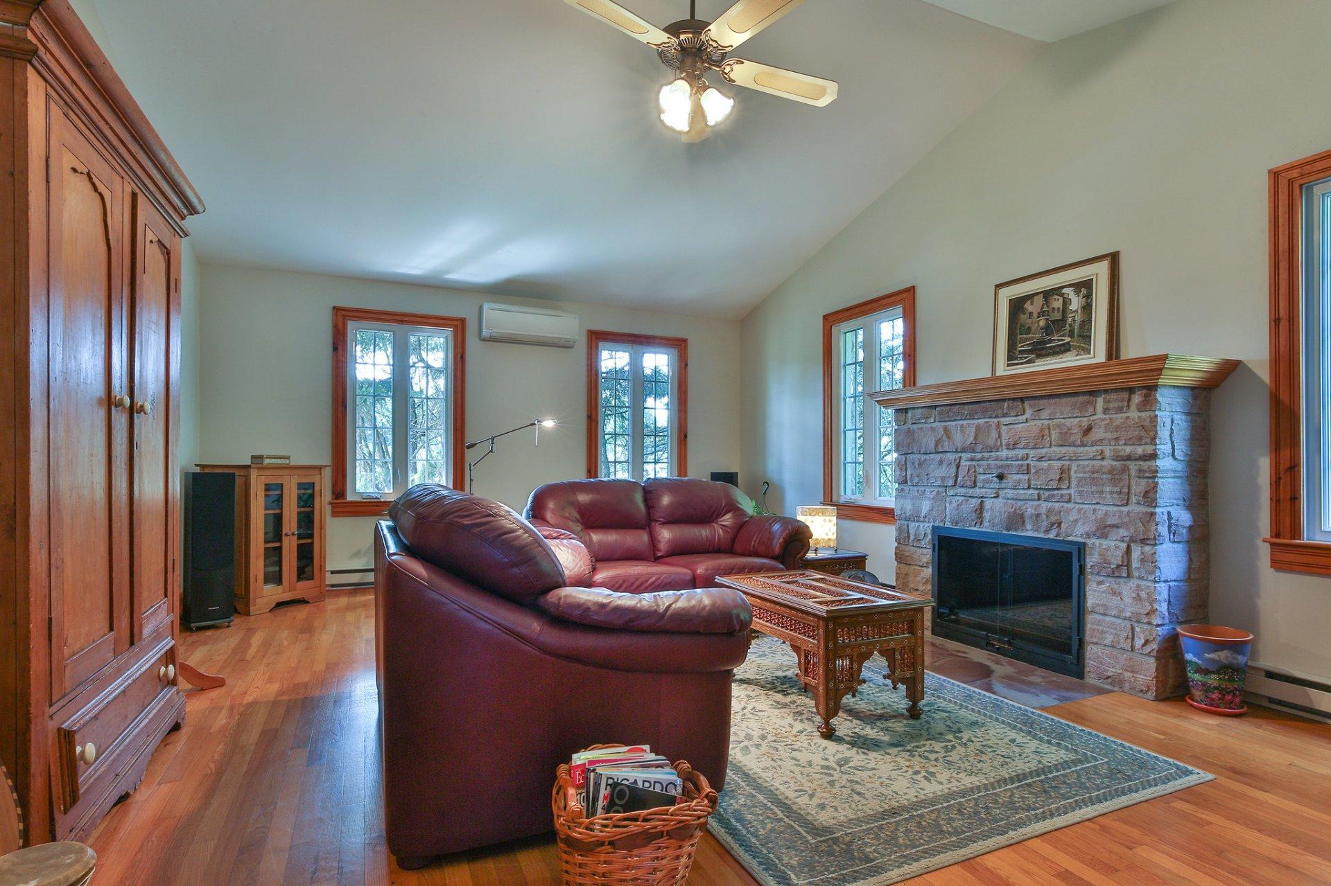 









1280


Rg des Dussault

,
Saint-Alexandre,




QC
J0J1S0

