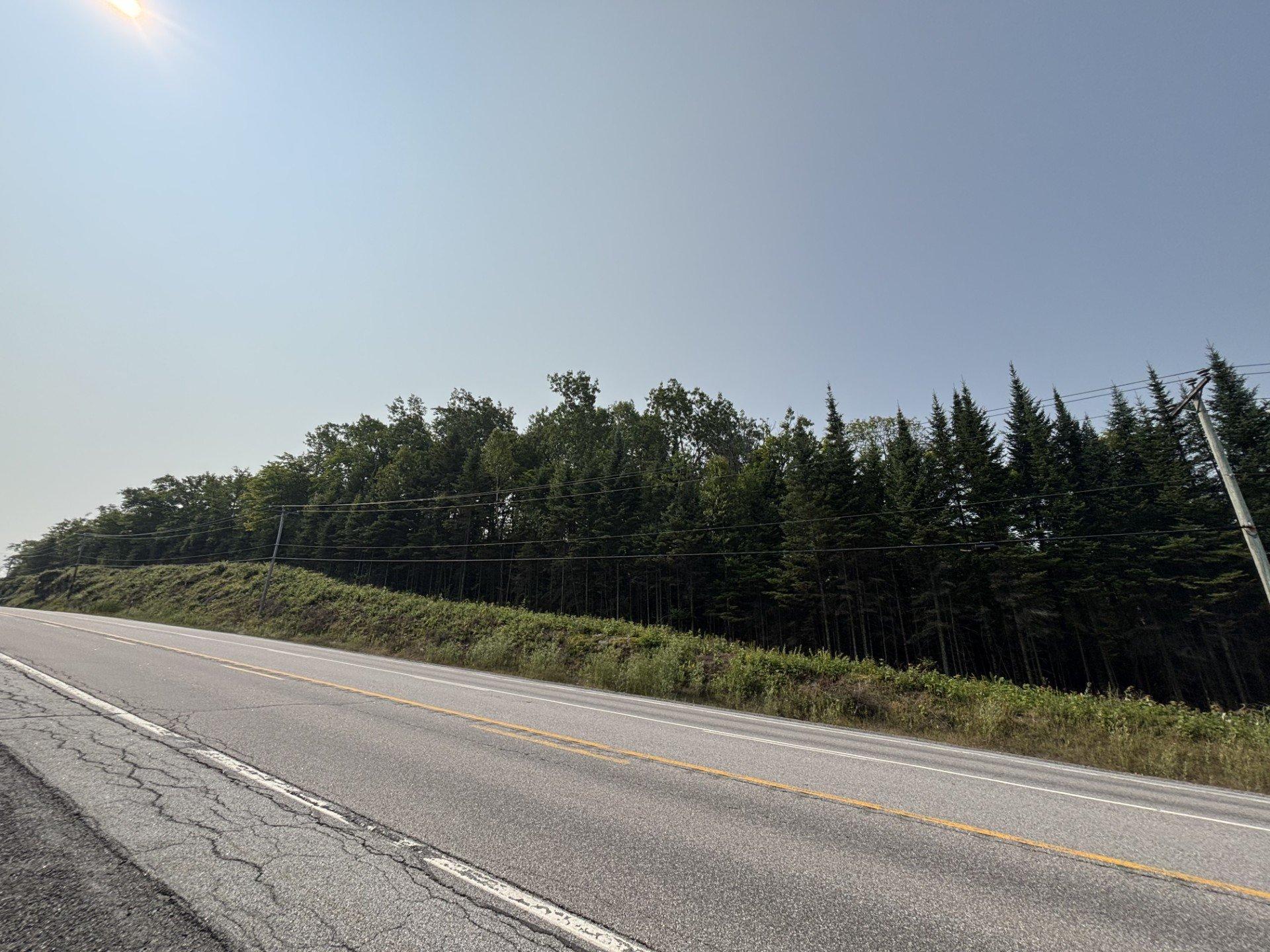 












Route 117

,
Lac-Saguay,







QC
J0W1L0

