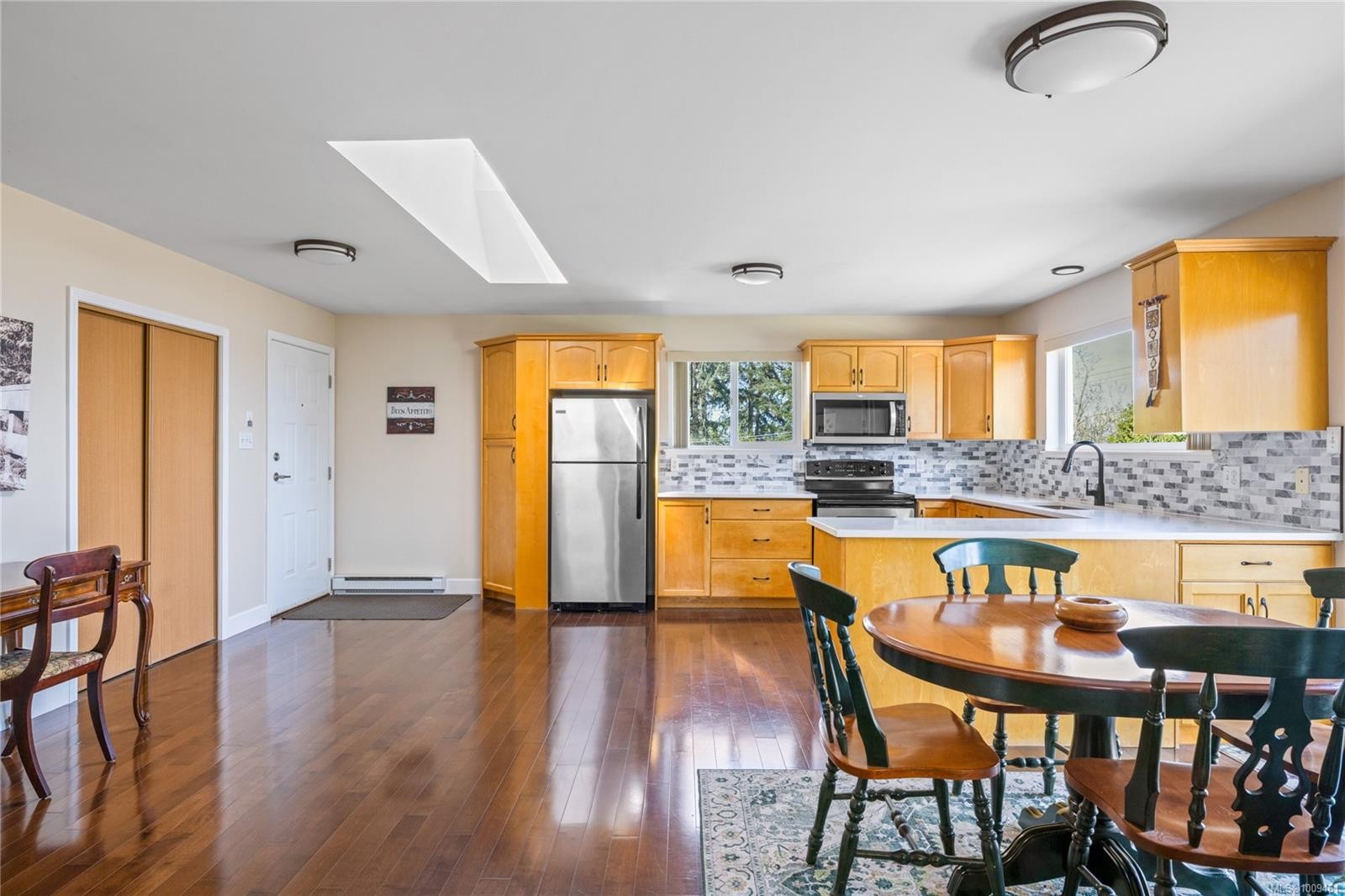 









3021


Raymur

Pl,
Qualicum Beach,




BC
V9K 2N9

