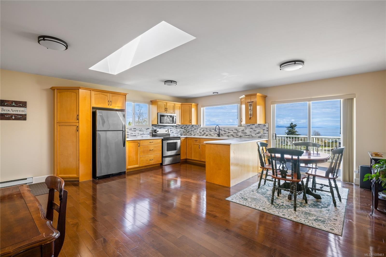 









3021


Raymur

Pl,
Qualicum Beach,




BC
V9K 2N9

