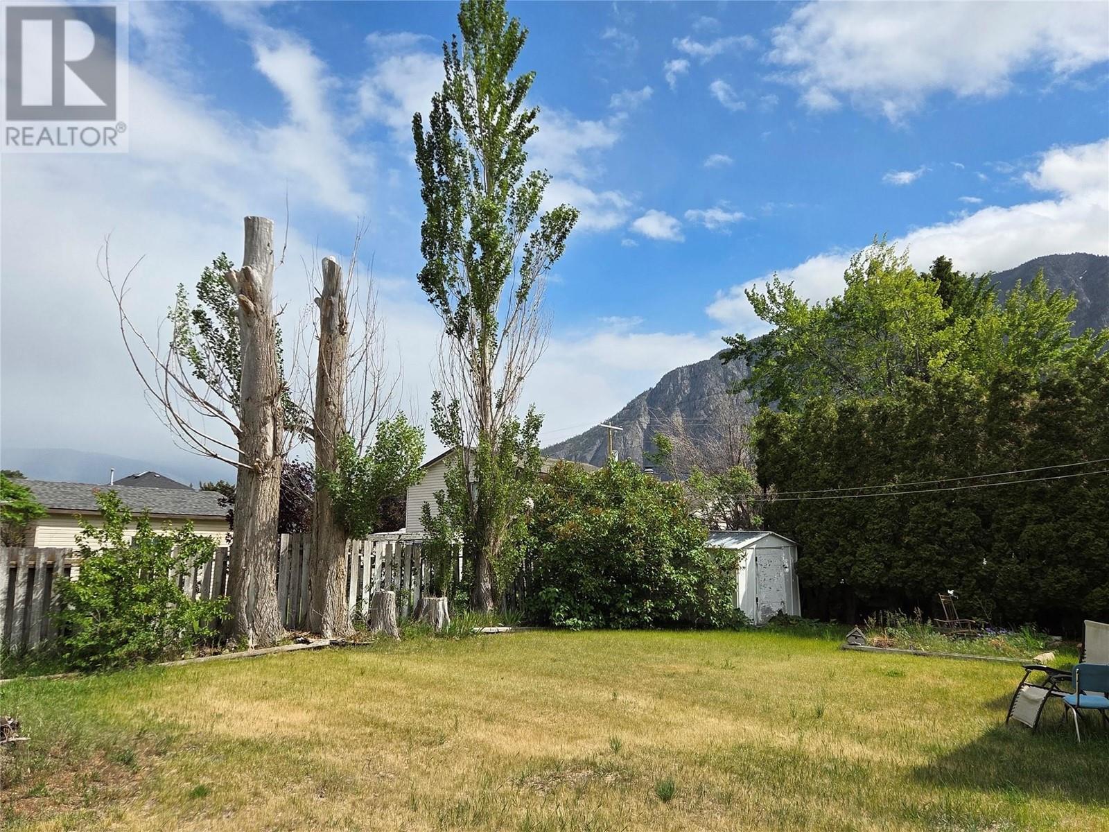 












405 Vandelinde Drive

,
Keremeos,




British Columbia
V0X1N2

