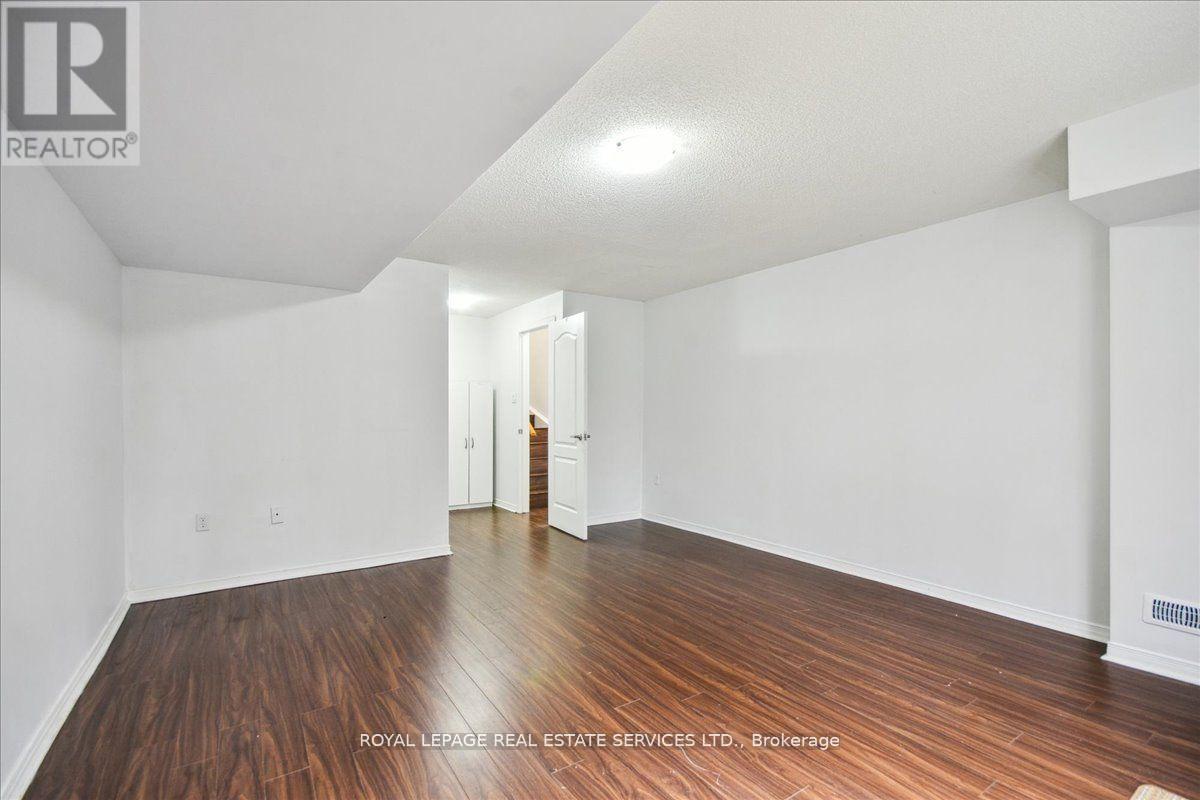 












3302 PINTO PLACE

,
Mississauga,




Ontario
L5B1V7

