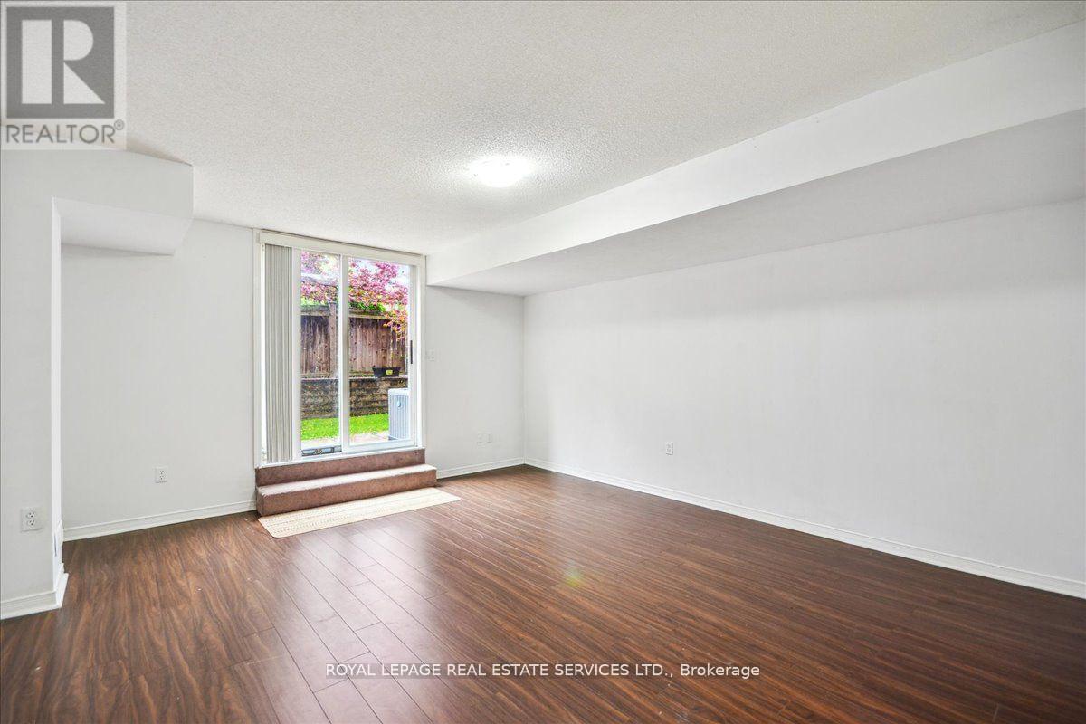 












3302 PINTO PLACE

,
Mississauga,




Ontario
L5B1V7

