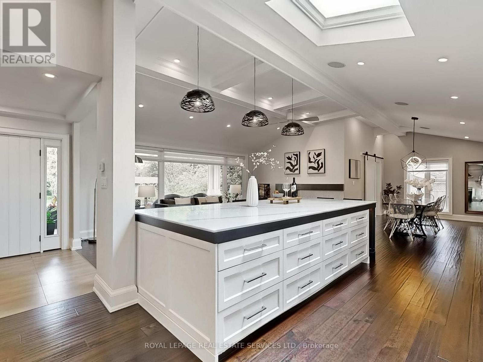












1072 BOMORDA DRIVE

,
Oakville,




Ontario
L6H1Y2

