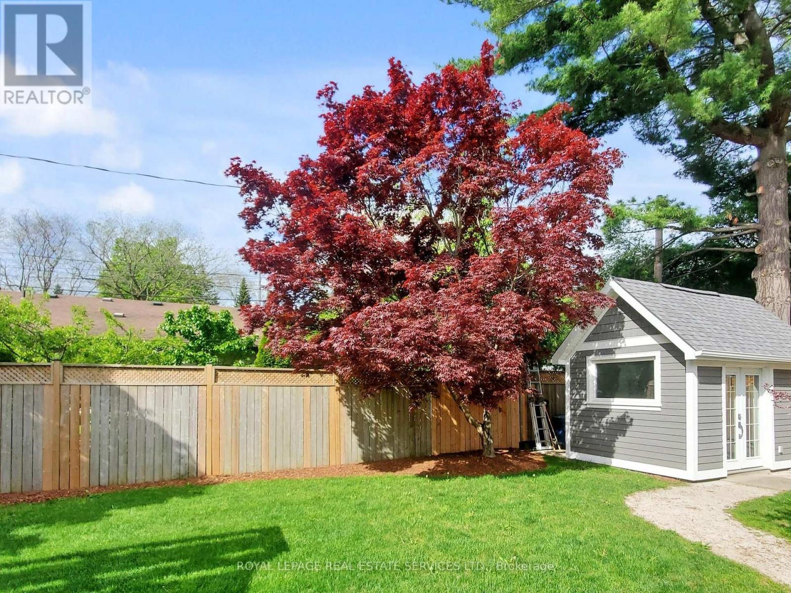 












1072 BOMORDA DRIVE

,
Oakville,




Ontario
L6H1Y2

