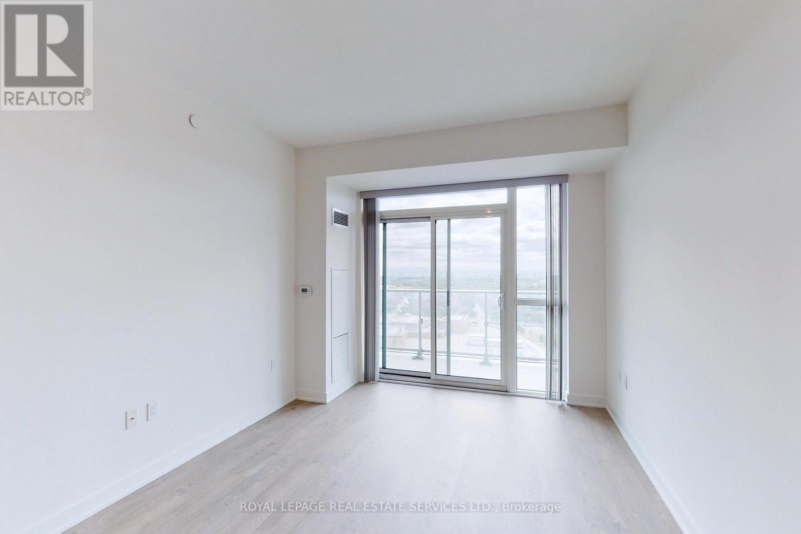 












1506 - 4677 GLEN ERIN DRIVE

,
Mississauga,




Ontario
L5M2E3

