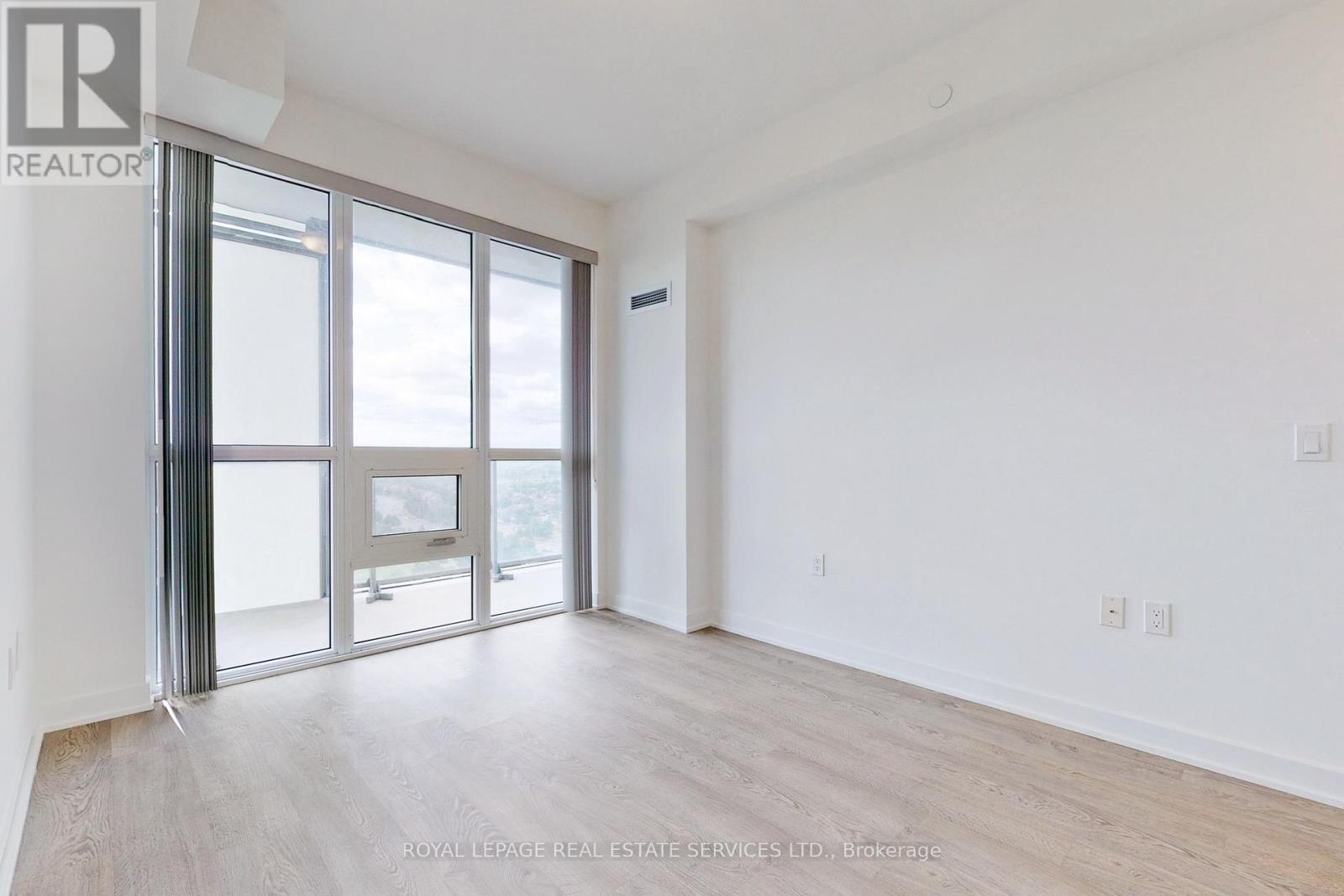 












1506 - 4677 GLEN ERIN DRIVE

,
Mississauga,




Ontario
L5M2E3

