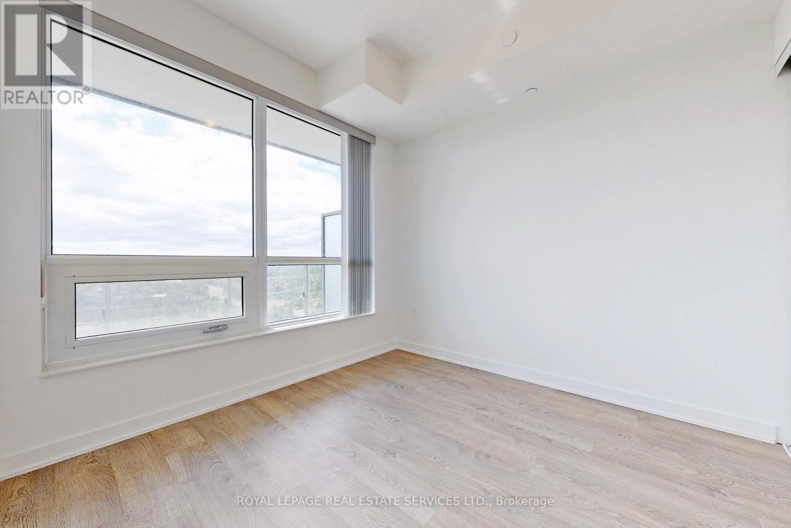 












1506 - 4677 GLEN ERIN DRIVE

,
Mississauga,




Ontario
L5M2E3

