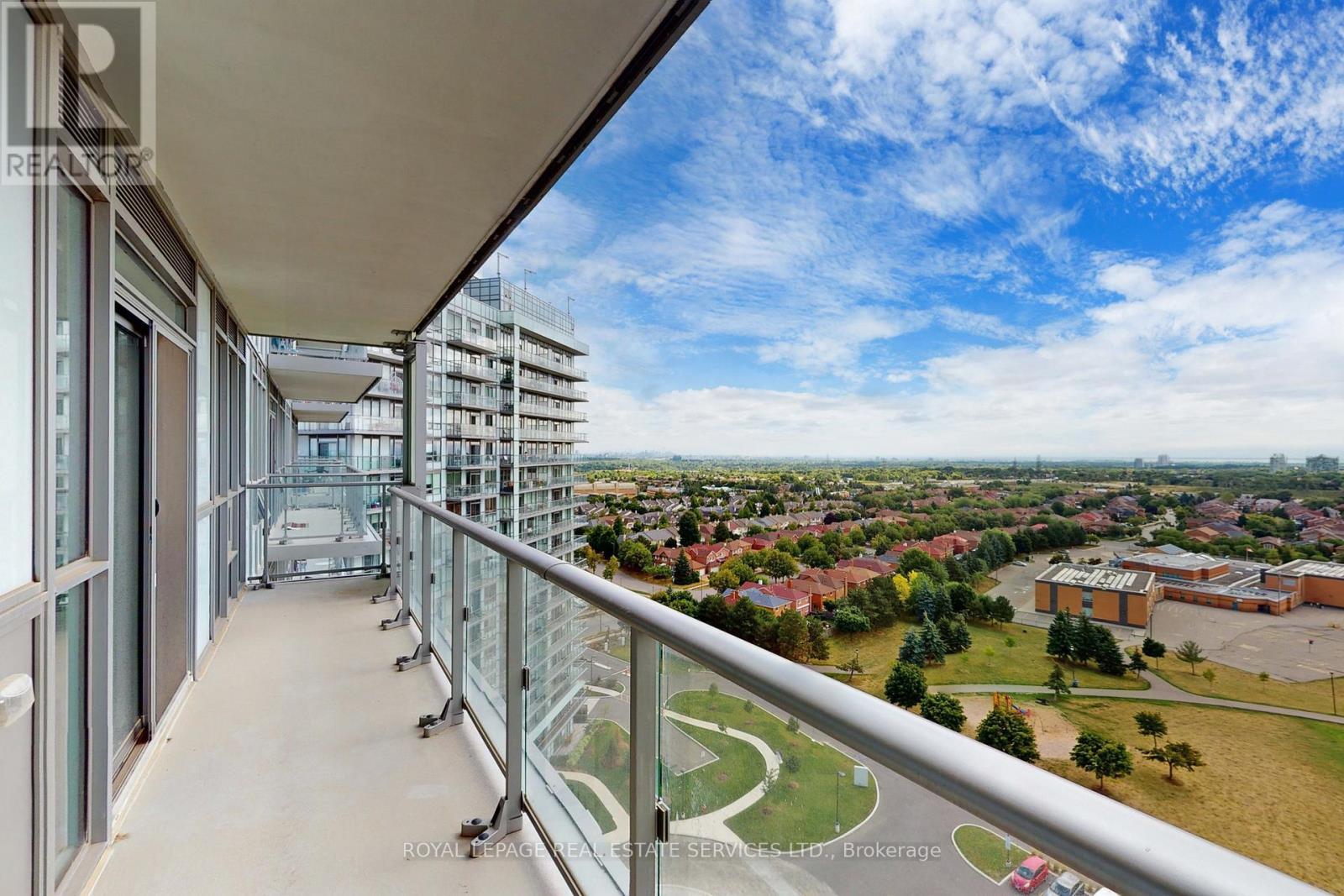 












1506 - 4677 GLEN ERIN DRIVE

,
Mississauga,




Ontario
L5M2E3

