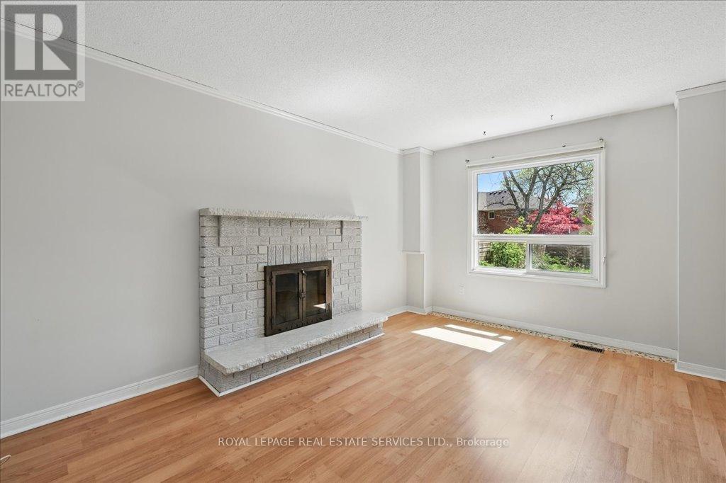 












3020 RIVERVIEW STREET

,
Oakville,




Ontario
L6L1L4

