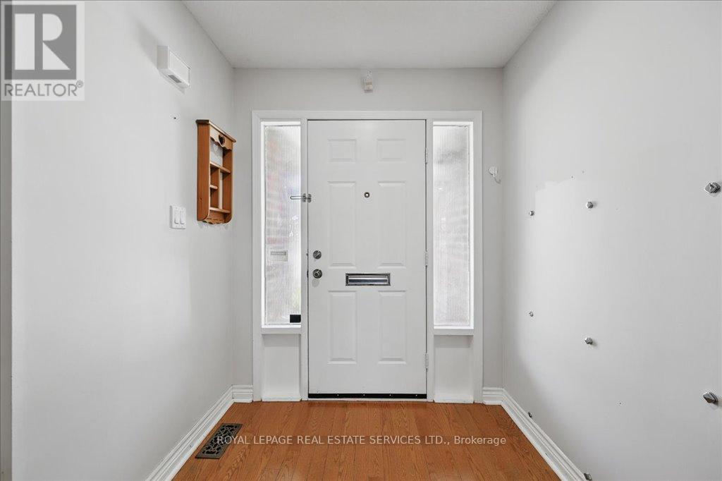 












3020 RIVERVIEW STREET

,
Oakville,




Ontario
L6L1L4

