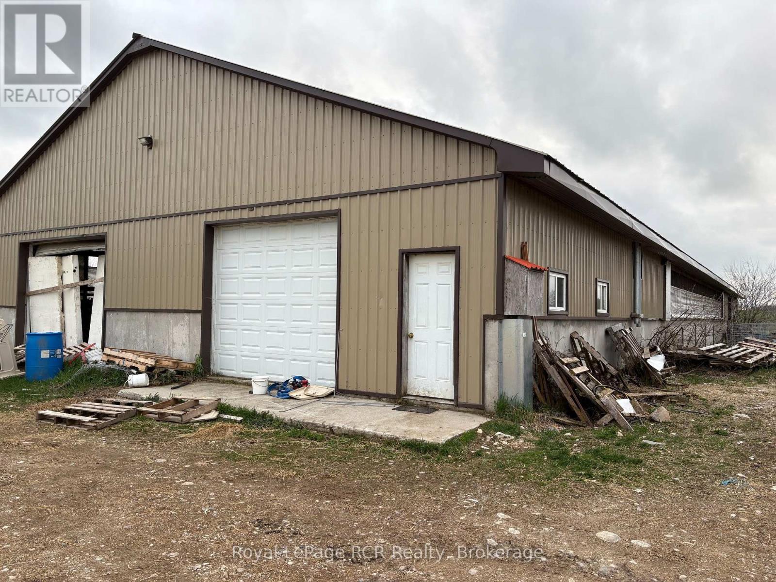












393596 CONCESSION 2

,
West Grey,







Ontario
N0G1R0

