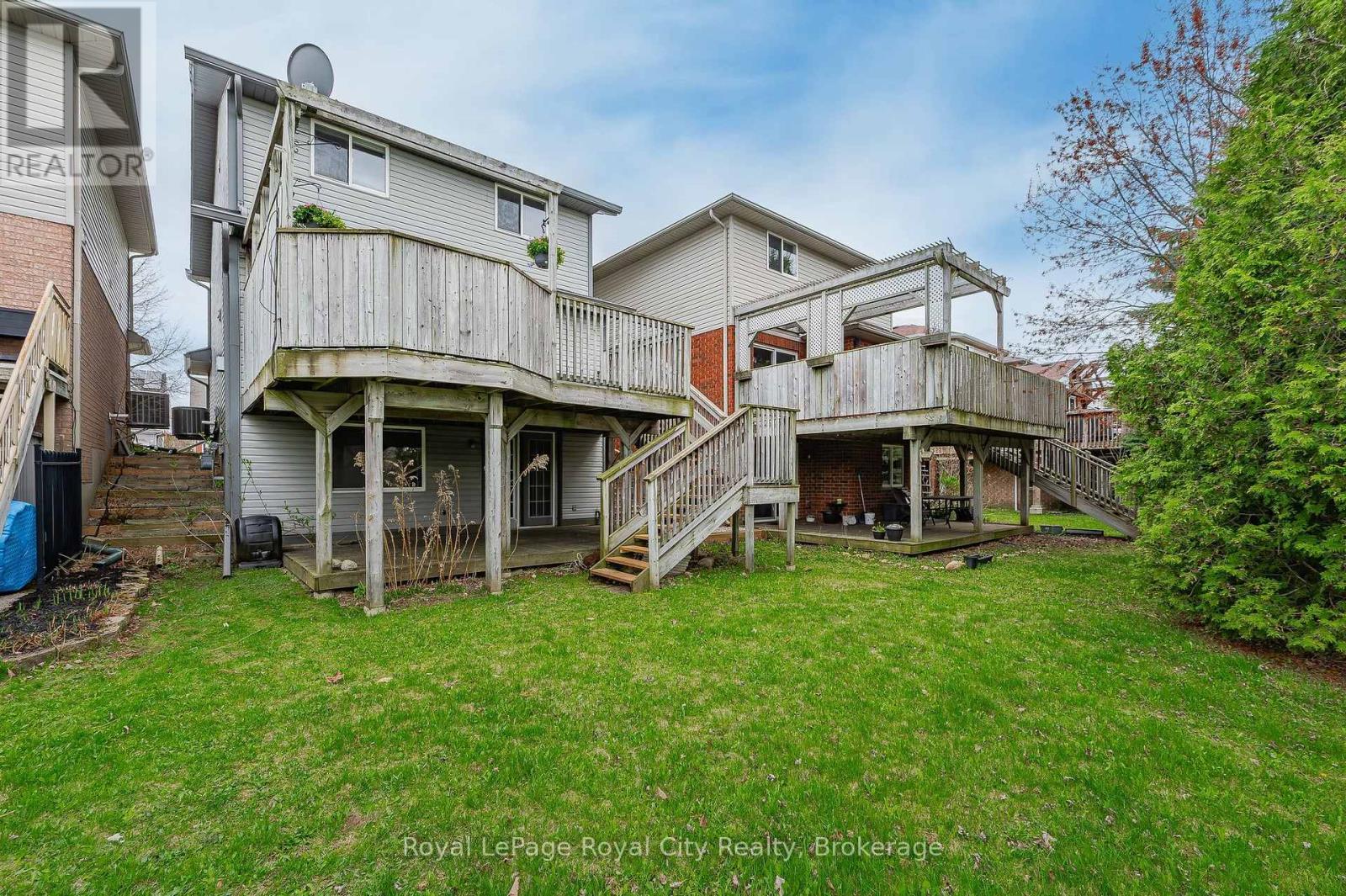 












90 DOYLE DRIVE

,
Guelph (Clairfields/Hanlon Business Park),




Ontario
N1G5B9

