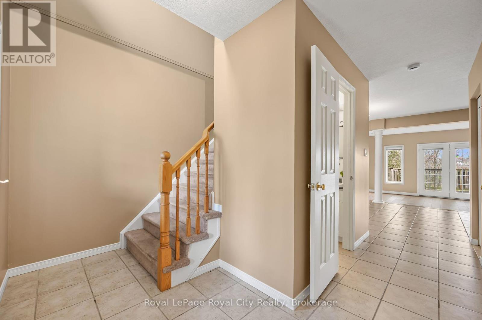 












90 DOYLE DRIVE

,
Guelph (Clairfields/Hanlon Business Park),




Ontario
N1G5B9

