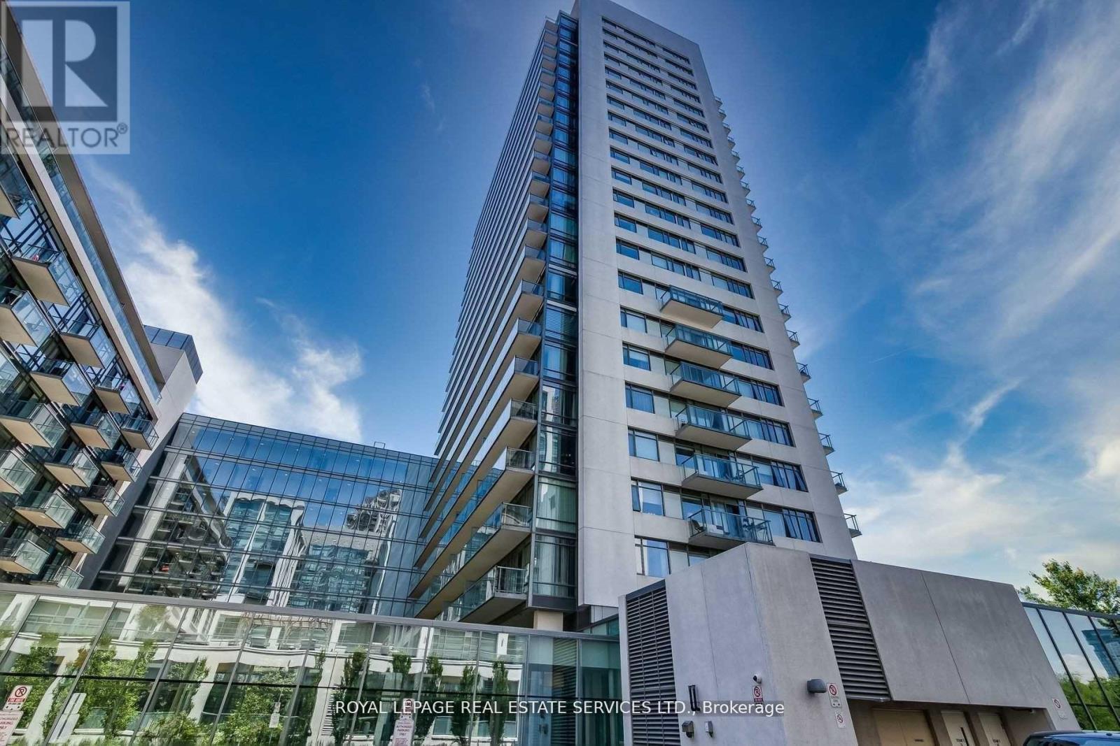 












330 - 90 STADIUM ROAD

,
Toronto,




Ontario
M5V3W5

