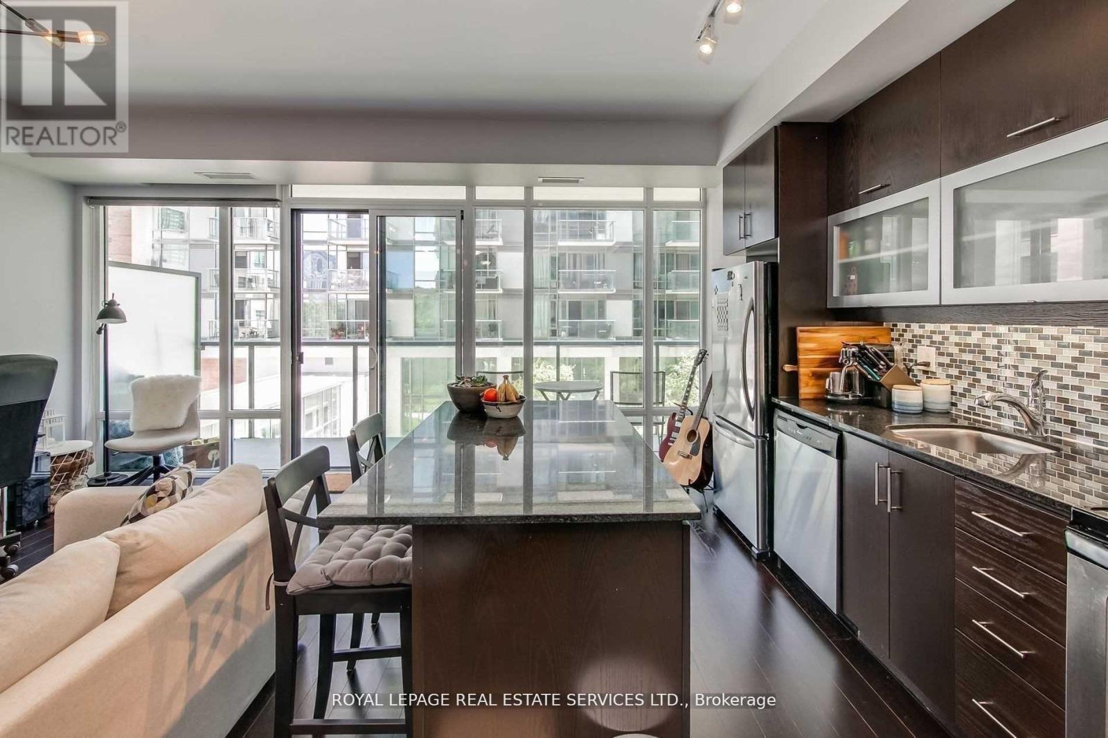 












330 - 90 STADIUM ROAD

,
Toronto,




Ontario
M5V3W5


