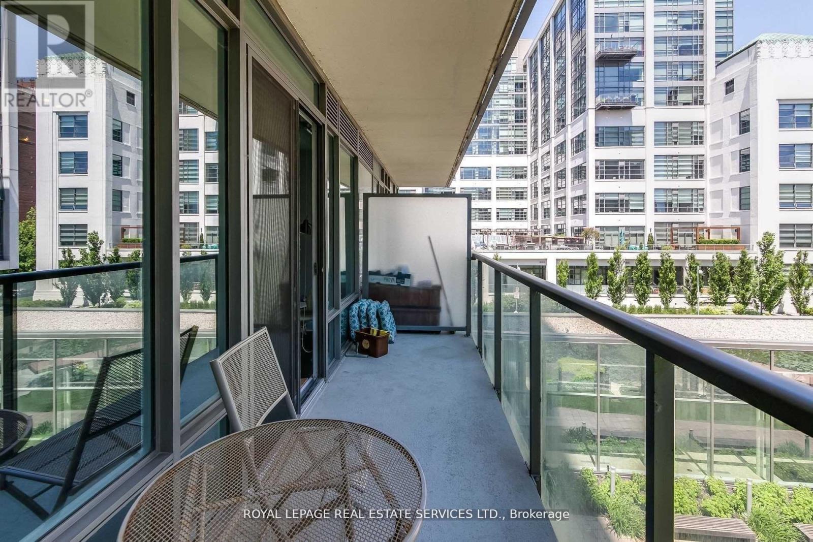 












330 - 90 STADIUM ROAD

,
Toronto,




Ontario
M5V3W5

