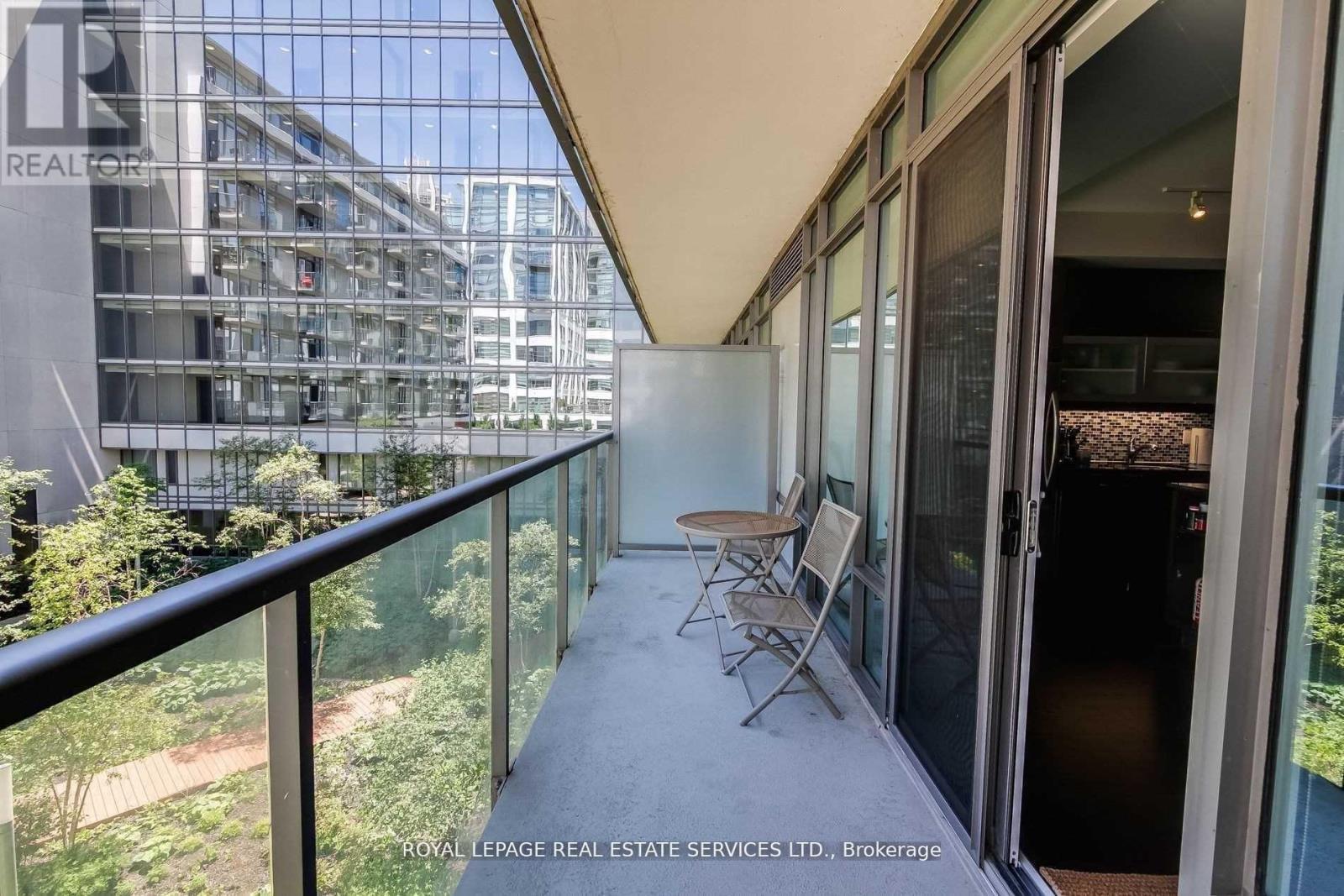 












330 - 90 STADIUM ROAD

,
Toronto,




Ontario
M5V3W5

