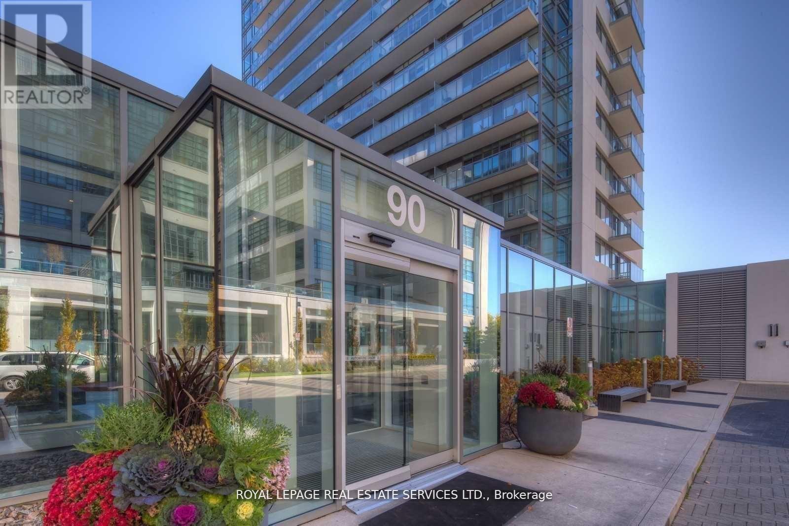 












330 - 90 STADIUM ROAD

,
Toronto,




Ontario
M5V3W5

