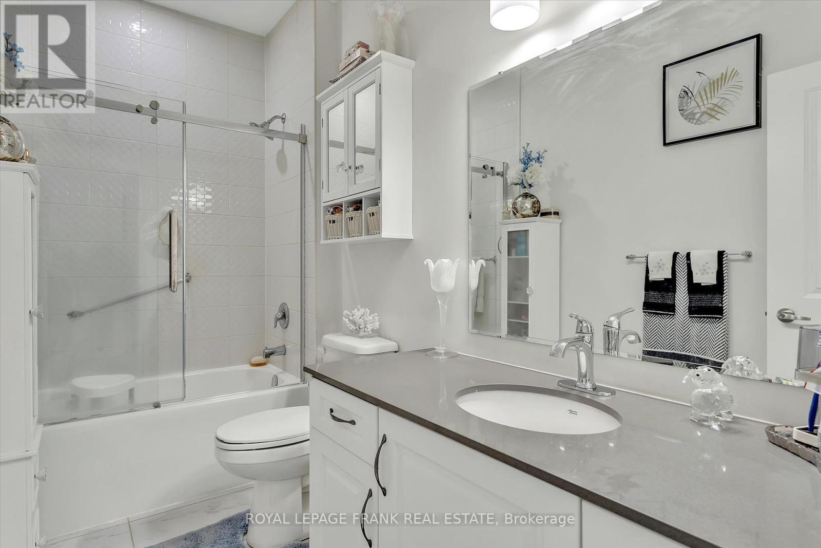 












9 - 80 MARSH AVENUE

,
Peterborough North (North),




Ontario
K9H0J5

