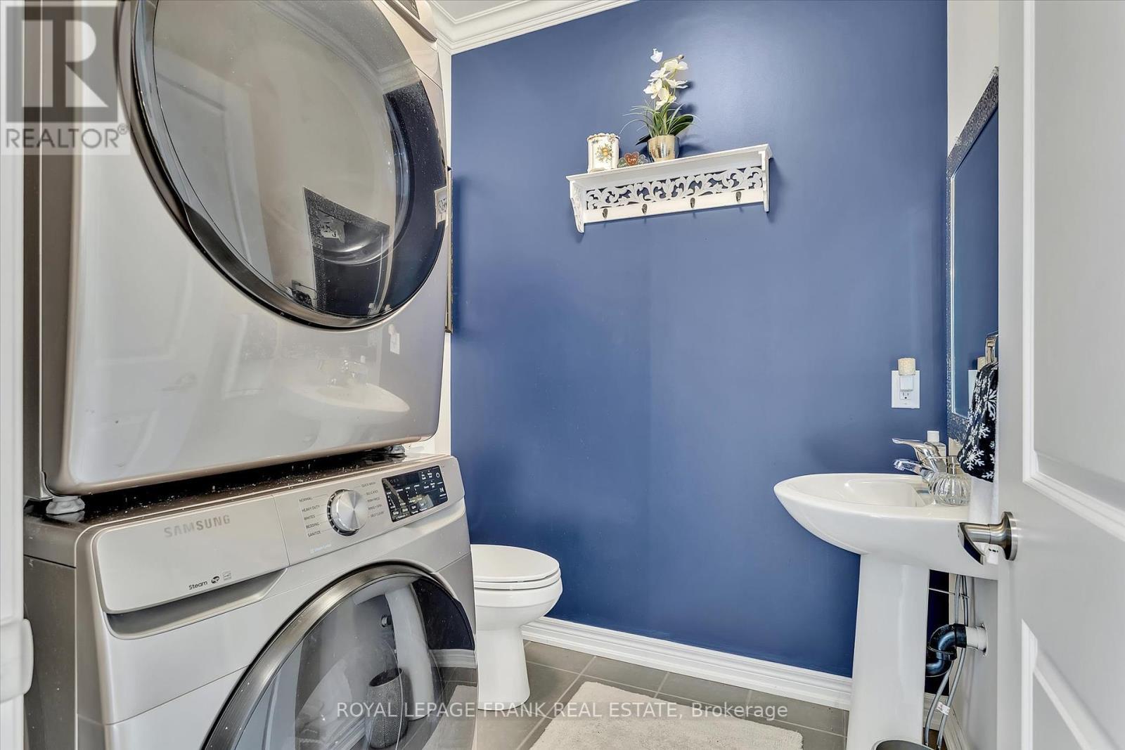 












9 - 80 MARSH AVENUE

,
Peterborough North (North),




Ontario
K9H0J5

