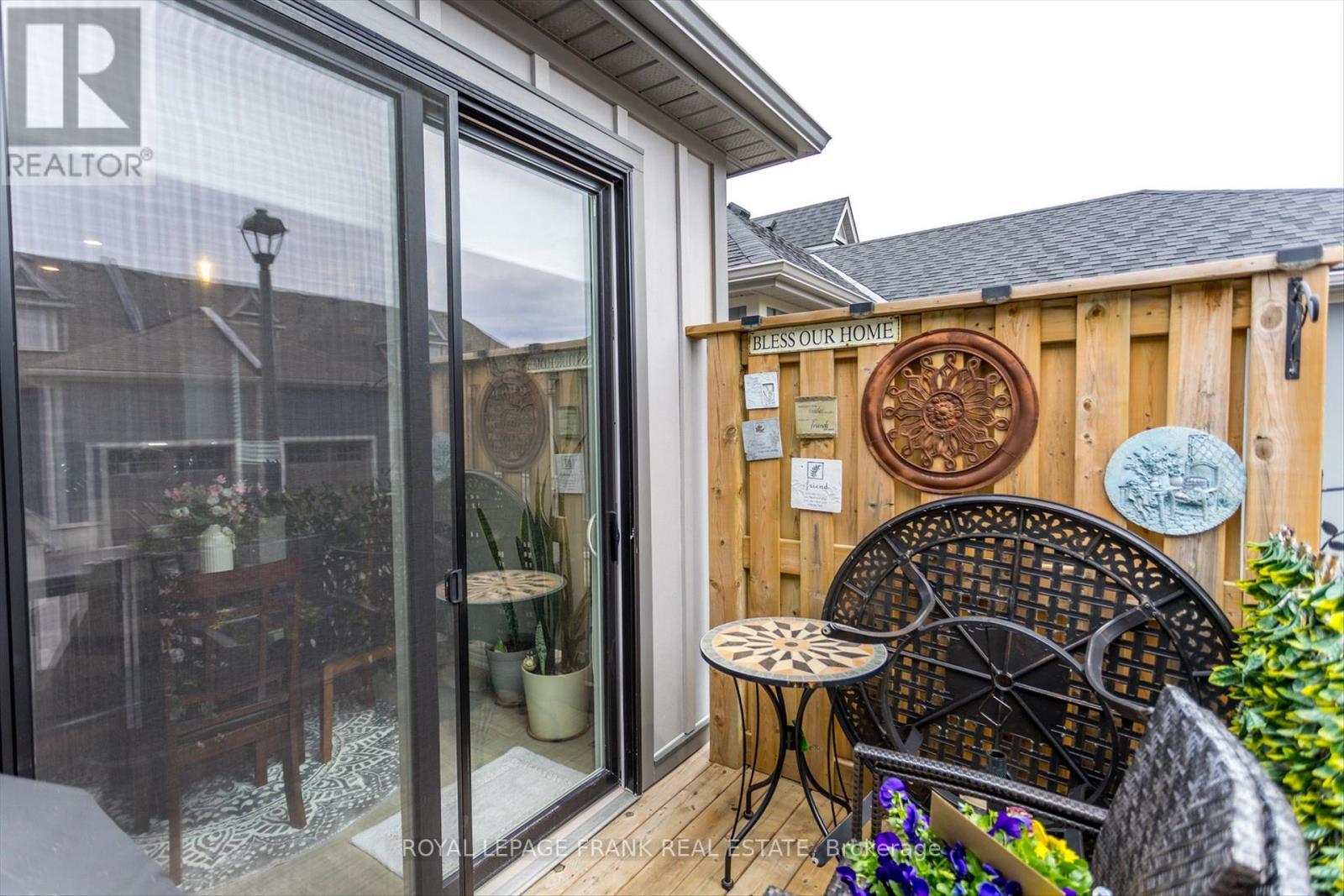 












9 - 80 MARSH AVENUE

,
Peterborough North (North),




Ontario
K9H0J5


