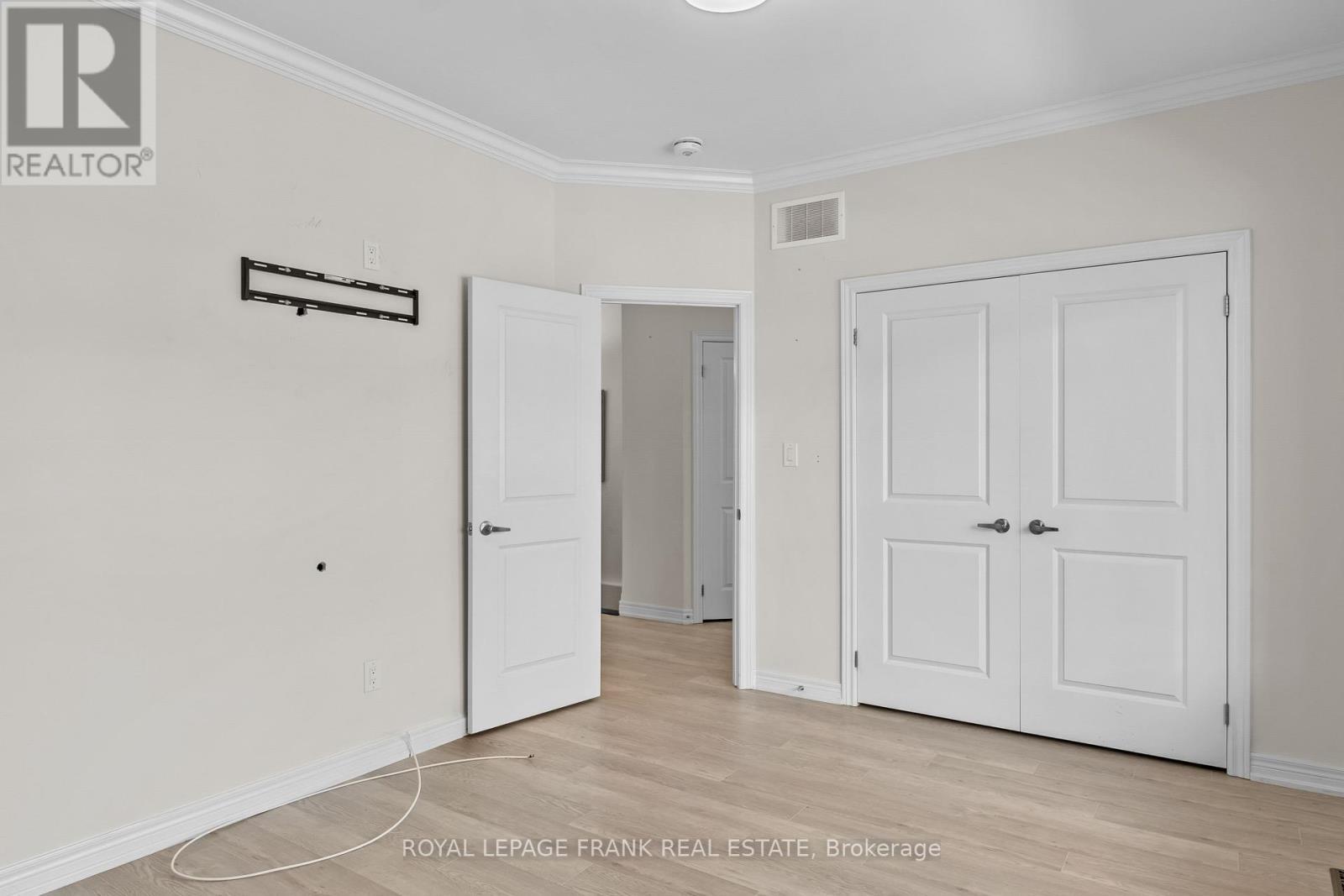 












9 - 80 MARSH AVENUE

,
Peterborough North (North),




Ontario
K9H0J5

