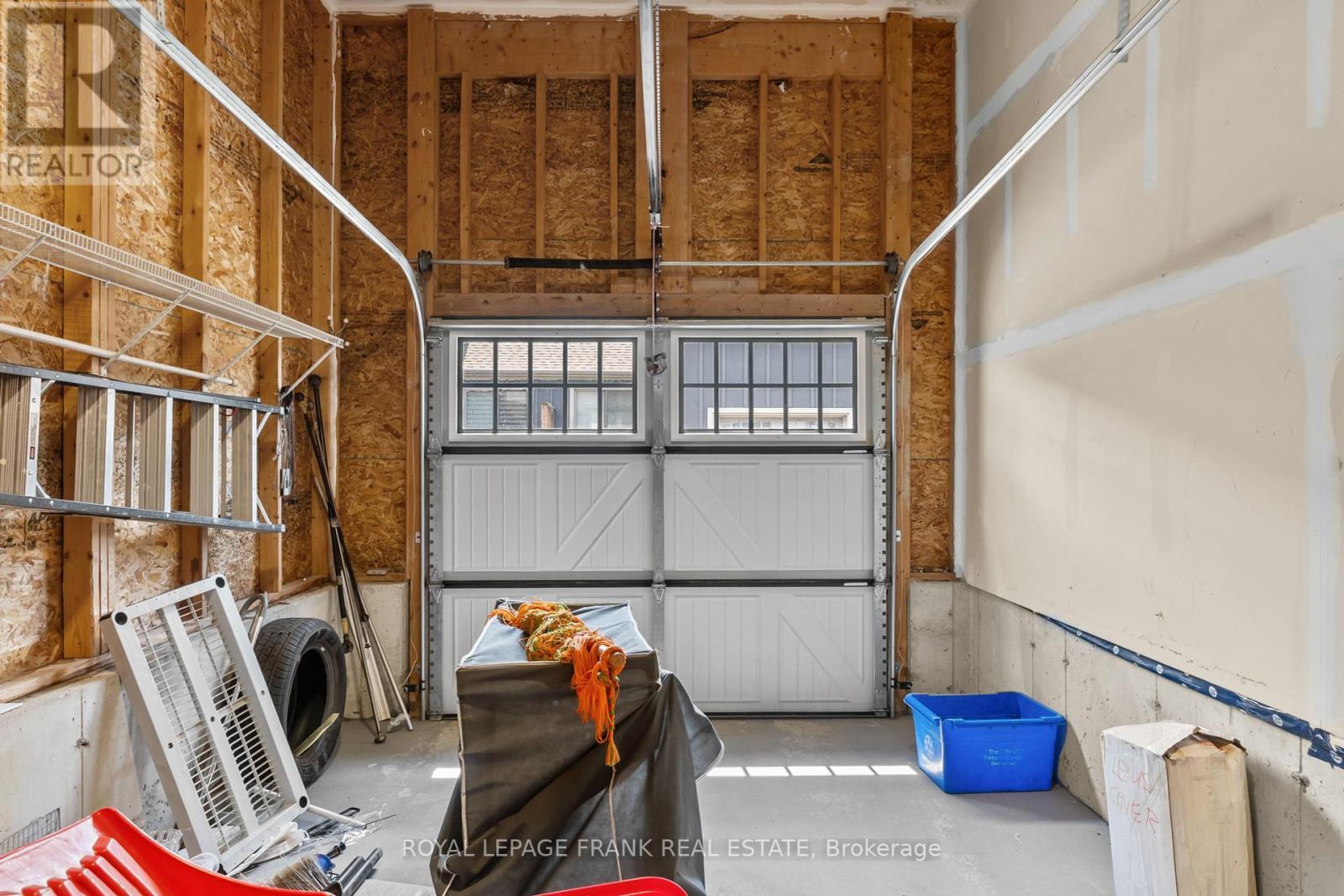 












9 - 80 MARSH AVENUE

,
Peterborough North (North),




Ontario
K9H0J5

