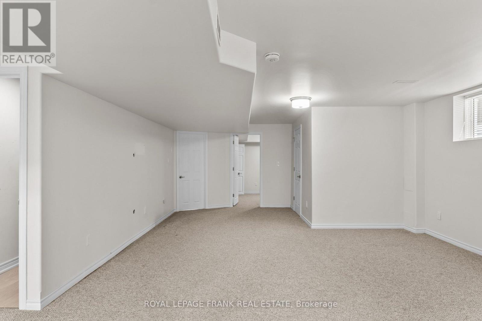 












9 - 80 MARSH AVENUE

,
Peterborough North (North),




Ontario
K9H0J5

