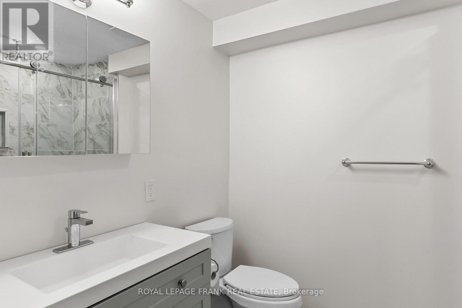 












9 - 80 MARSH AVENUE

,
Peterborough North (North),




Ontario
K9H0J5

