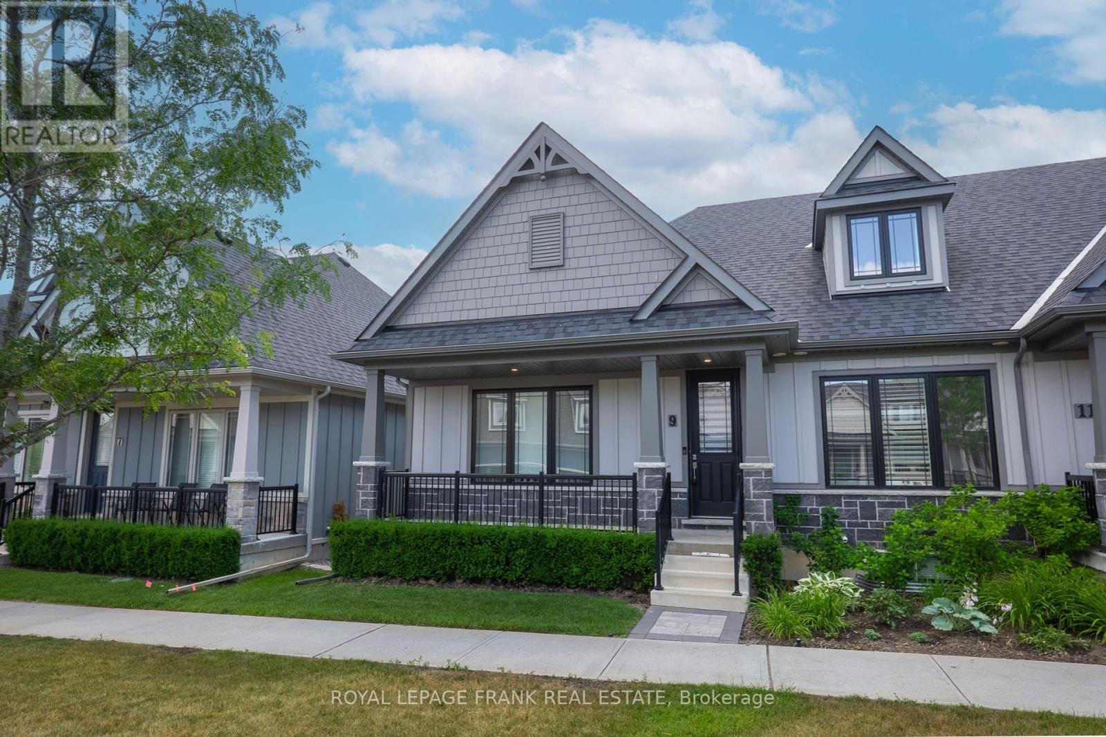 












9 - 80 MARSH AVENUE

,
Peterborough North (North),




Ontario
K9H0J5

