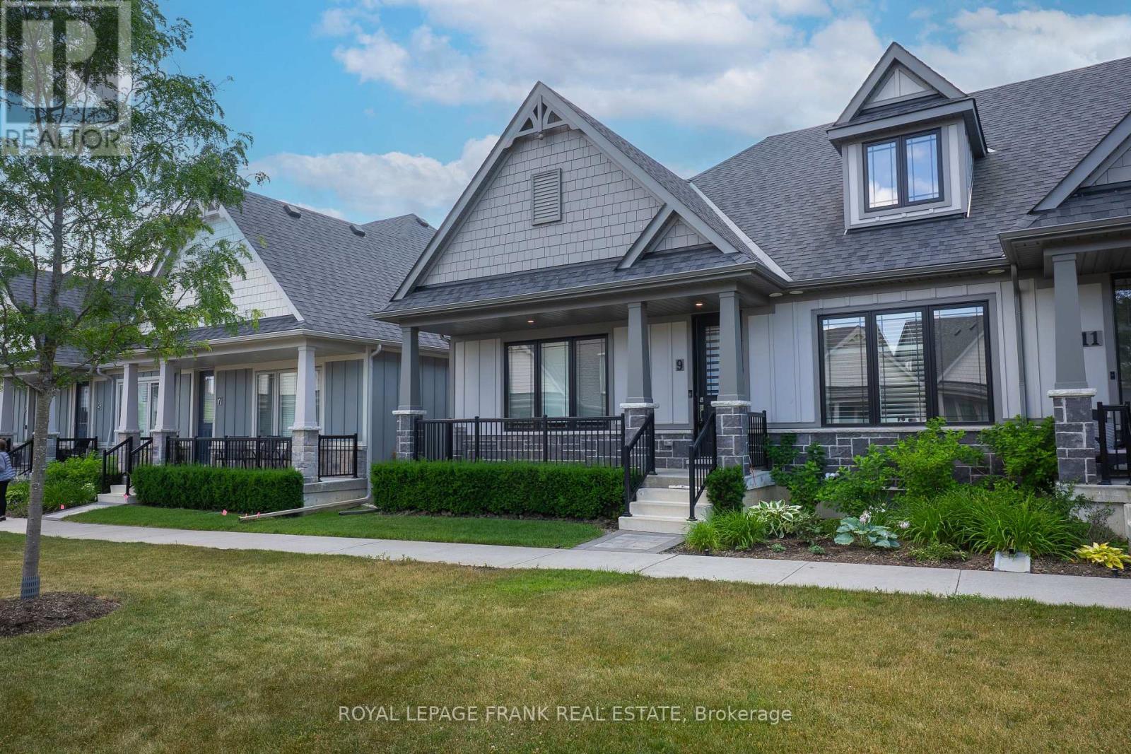 












9 - 80 MARSH AVENUE

,
Peterborough North (North),




Ontario
K9H0J5

