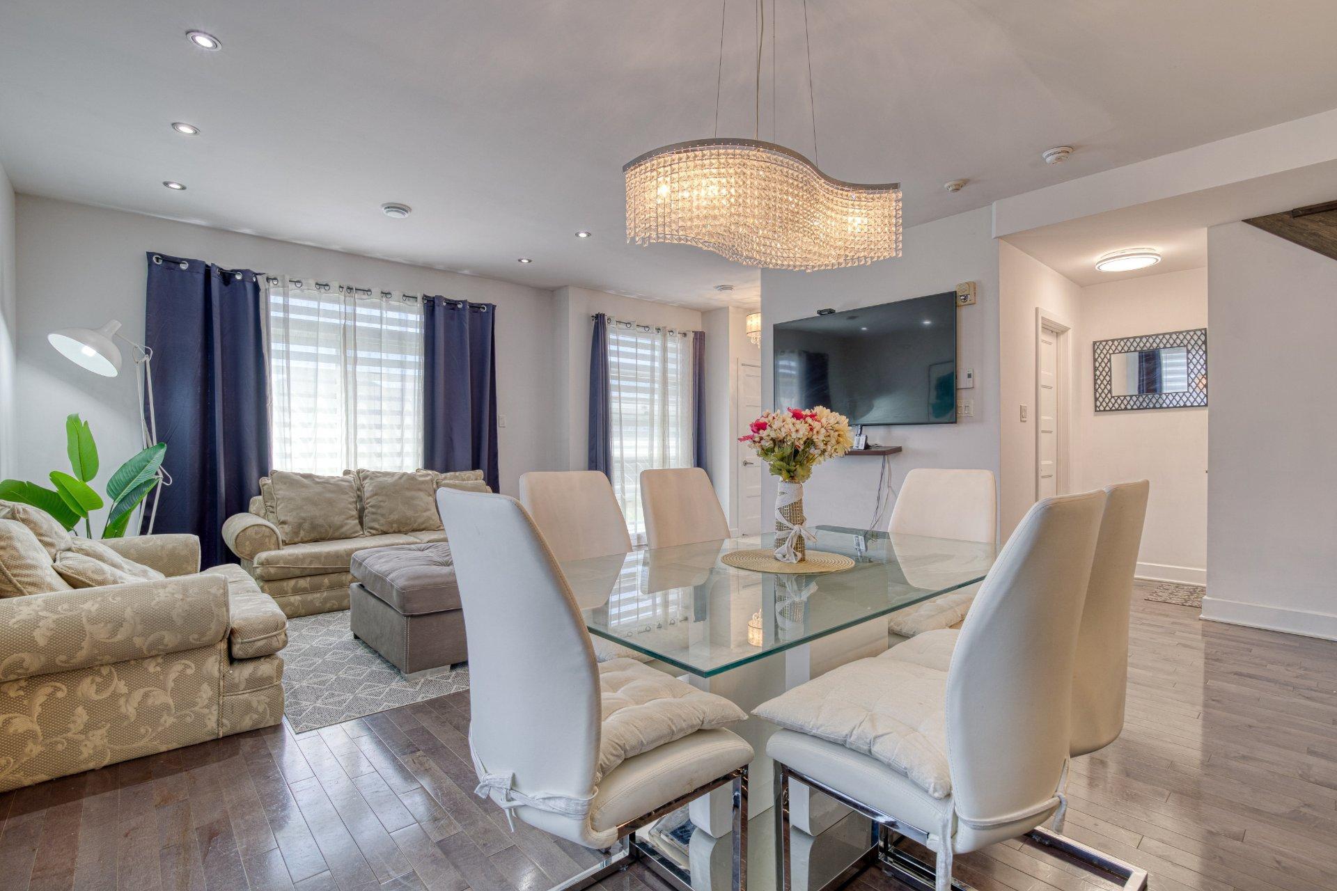 









4435


Rue Lenoir

, 3,
Brossard,




QC
J4Y0J9

