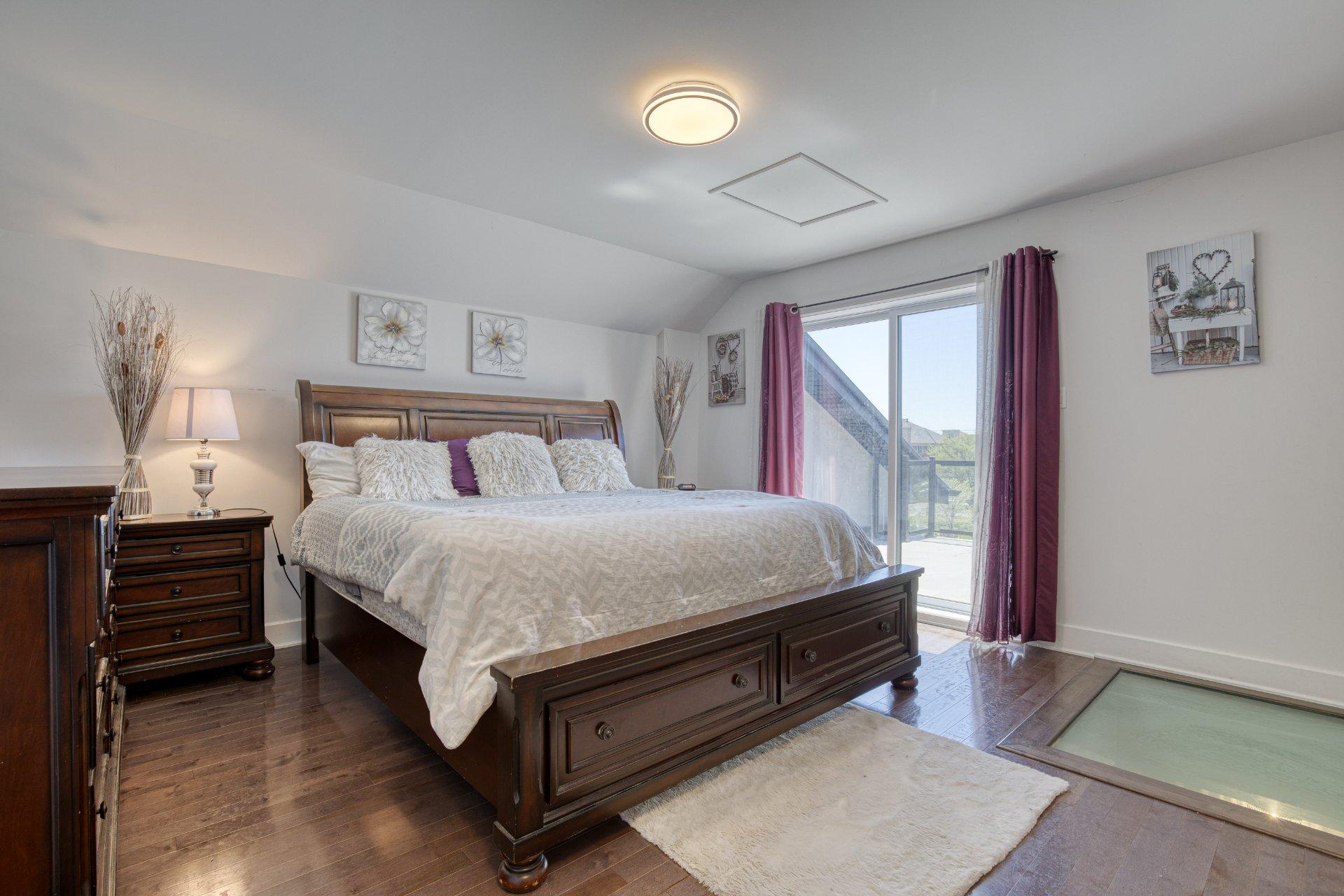 









4435


Rue Lenoir

, 3,
Brossard,




QC
J4Y0J9

