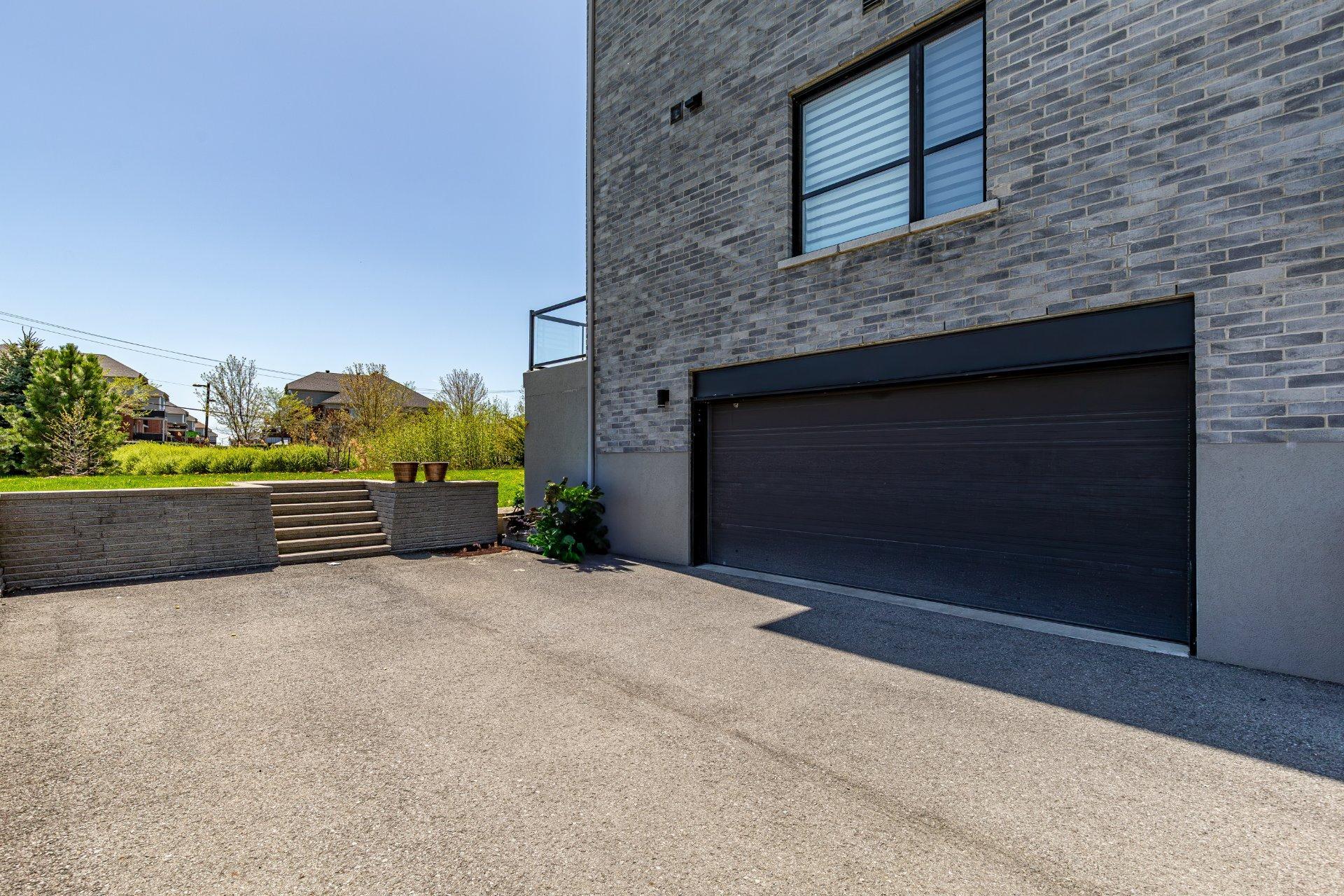 









4435


Rue Lenoir

, 3,
Brossard,




QC
J4Y0J9

