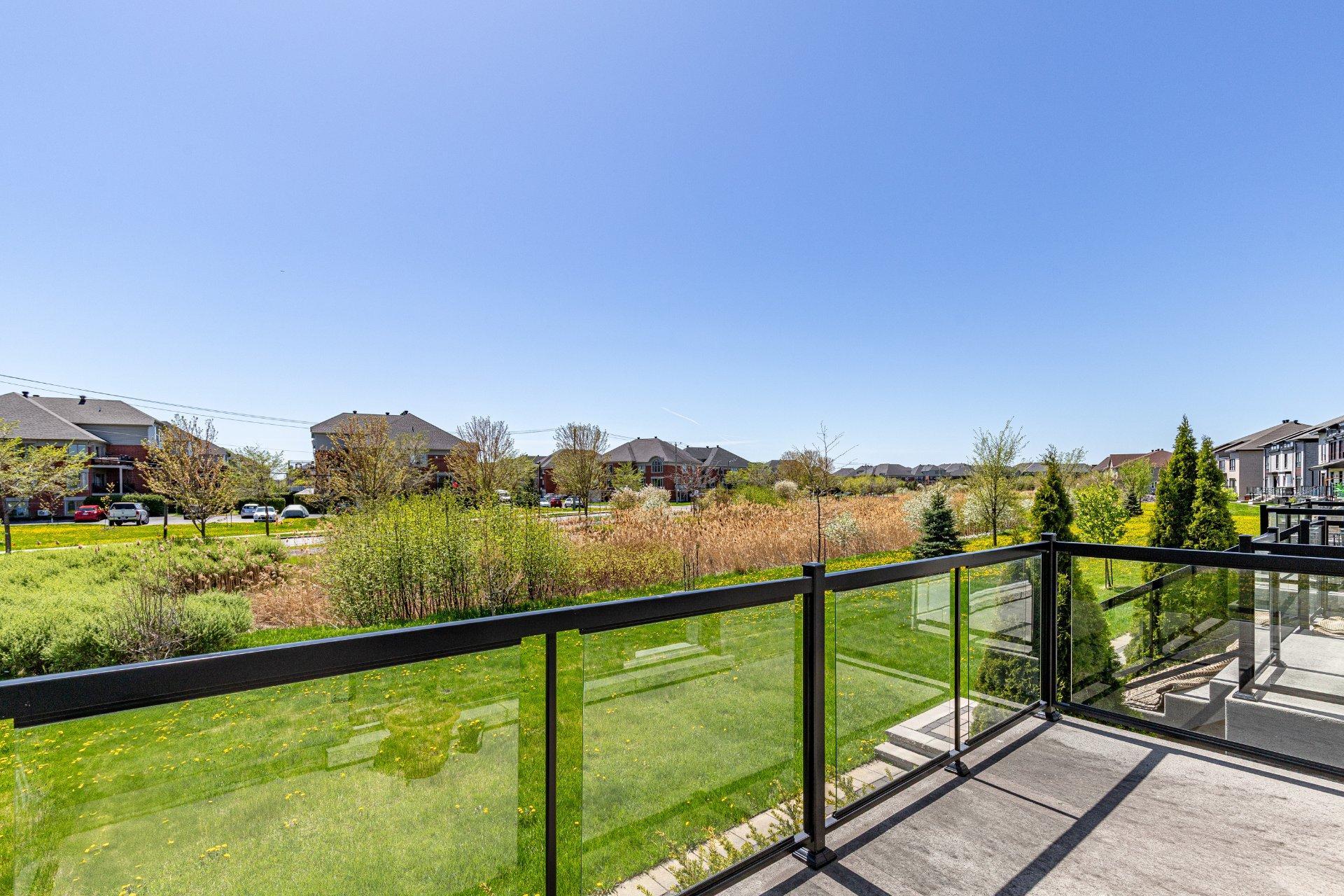 









4435


Rue Lenoir

, 3,
Brossard,




QC
J4Y0J9

