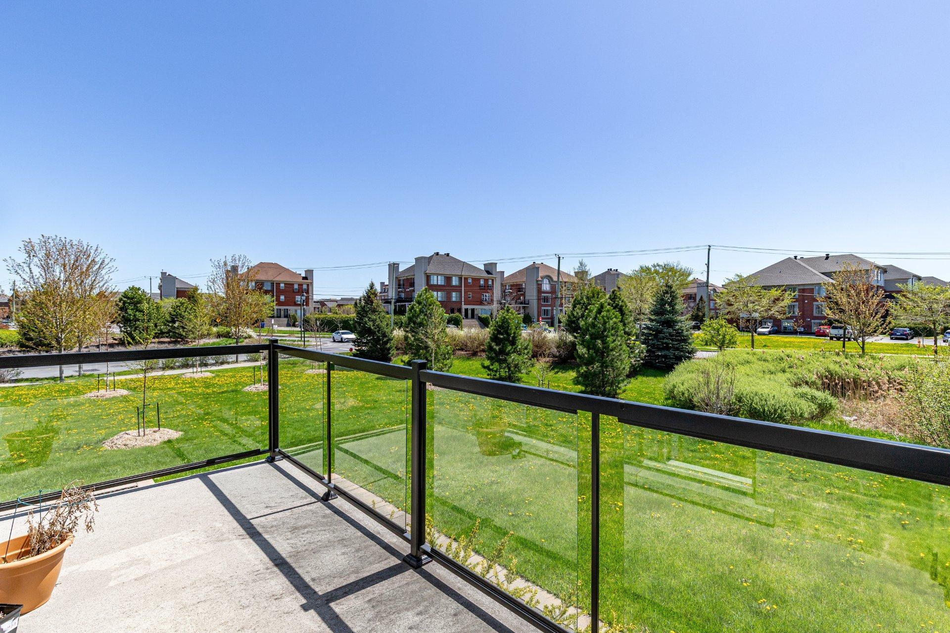 









4435


Rue Lenoir

, 3,
Brossard,




QC
J4Y0J9


