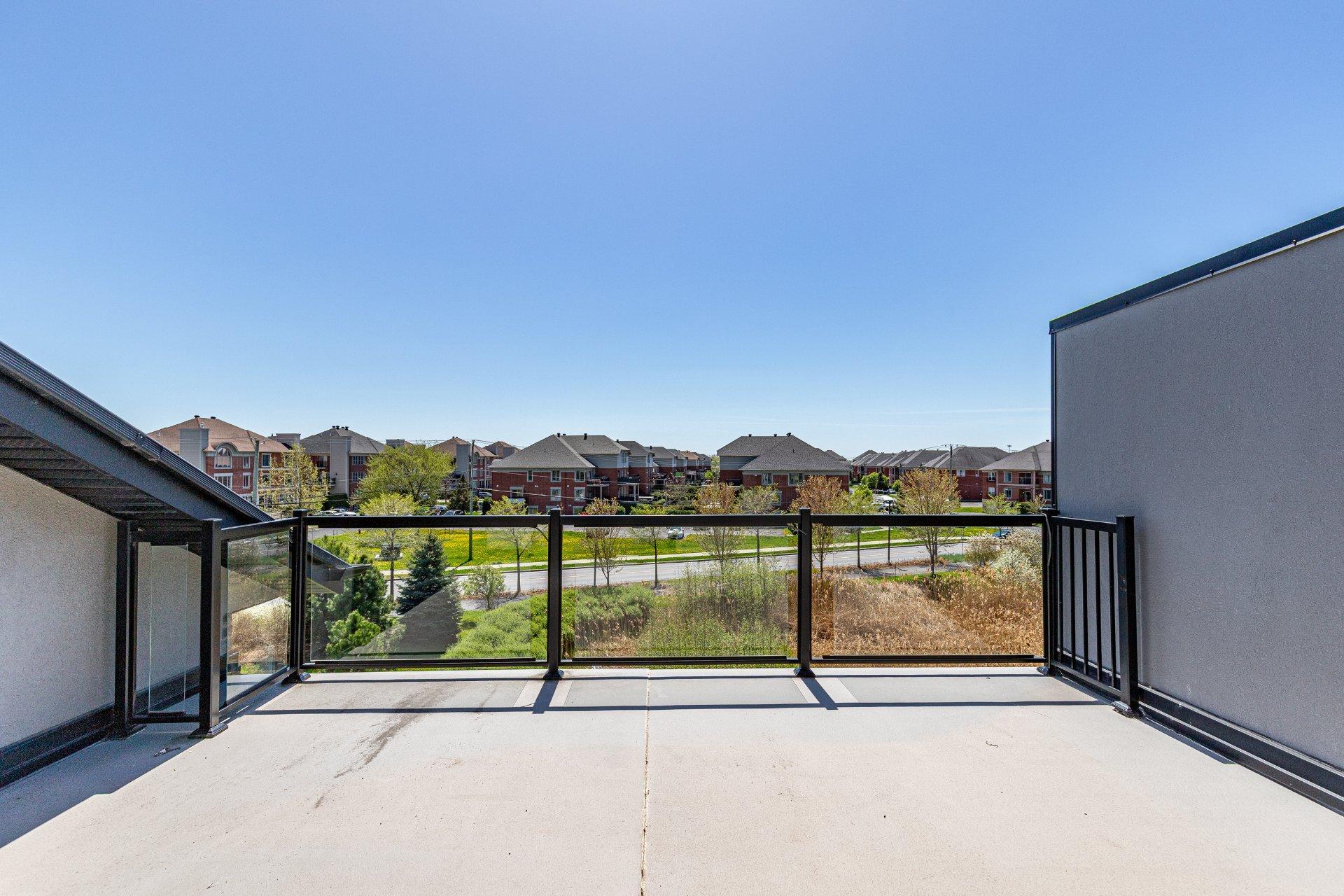 









4435


Rue Lenoir

, 3,
Brossard,




QC
J4Y0J9

