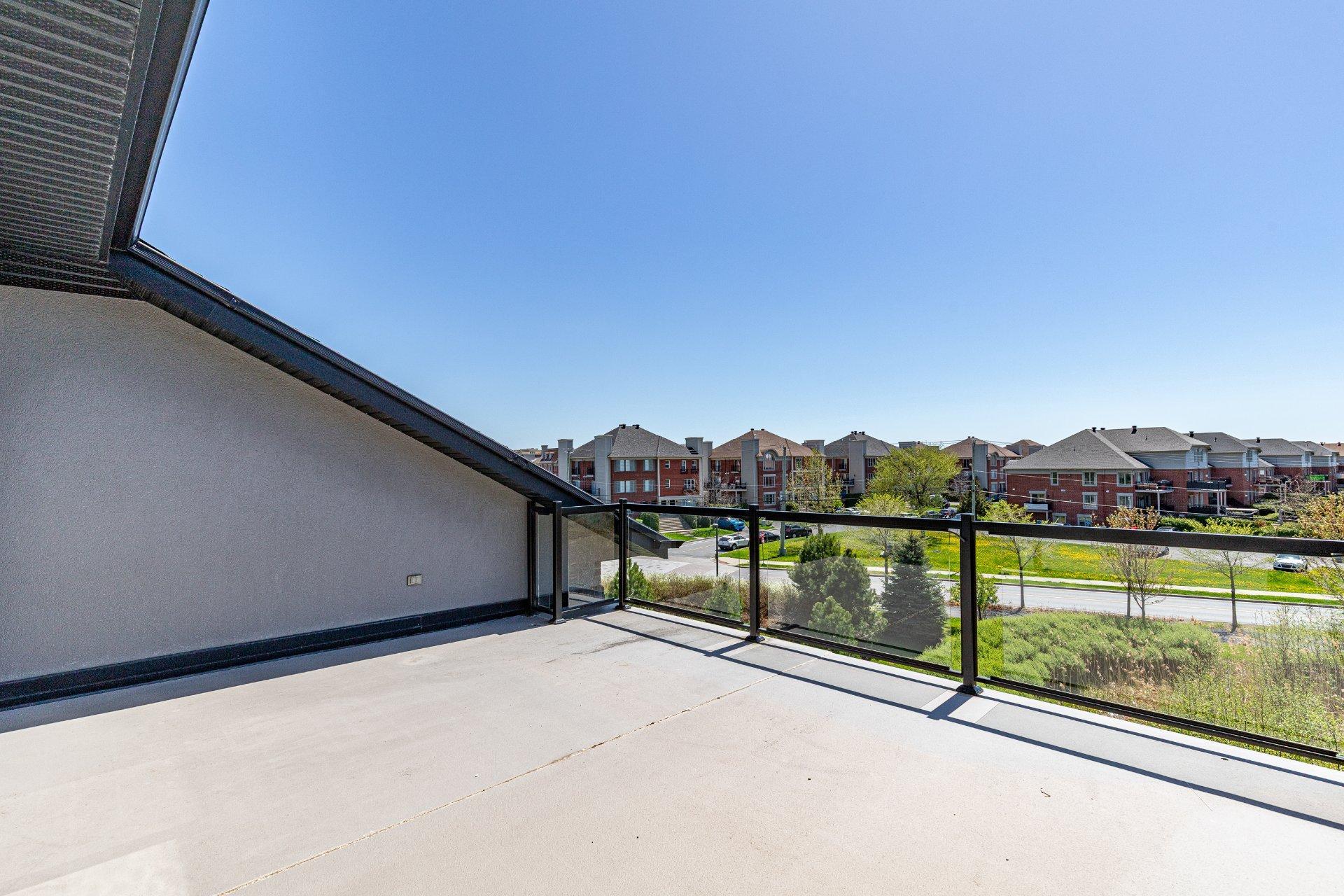 









4435


Rue Lenoir

, 3,
Brossard,




QC
J4Y0J9

