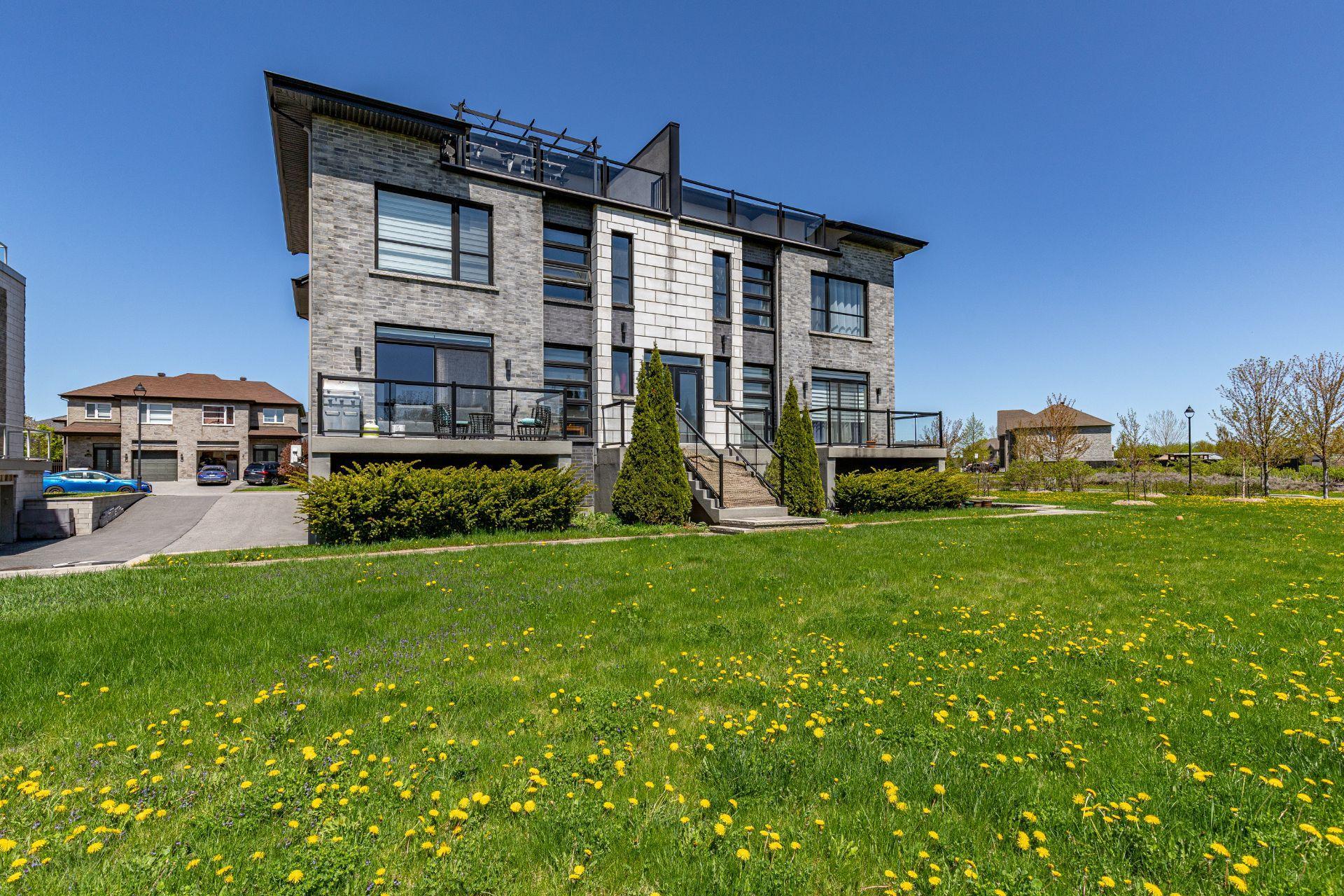 









4435


Rue Lenoir

, 3,
Brossard,




QC
J4Y0J9

