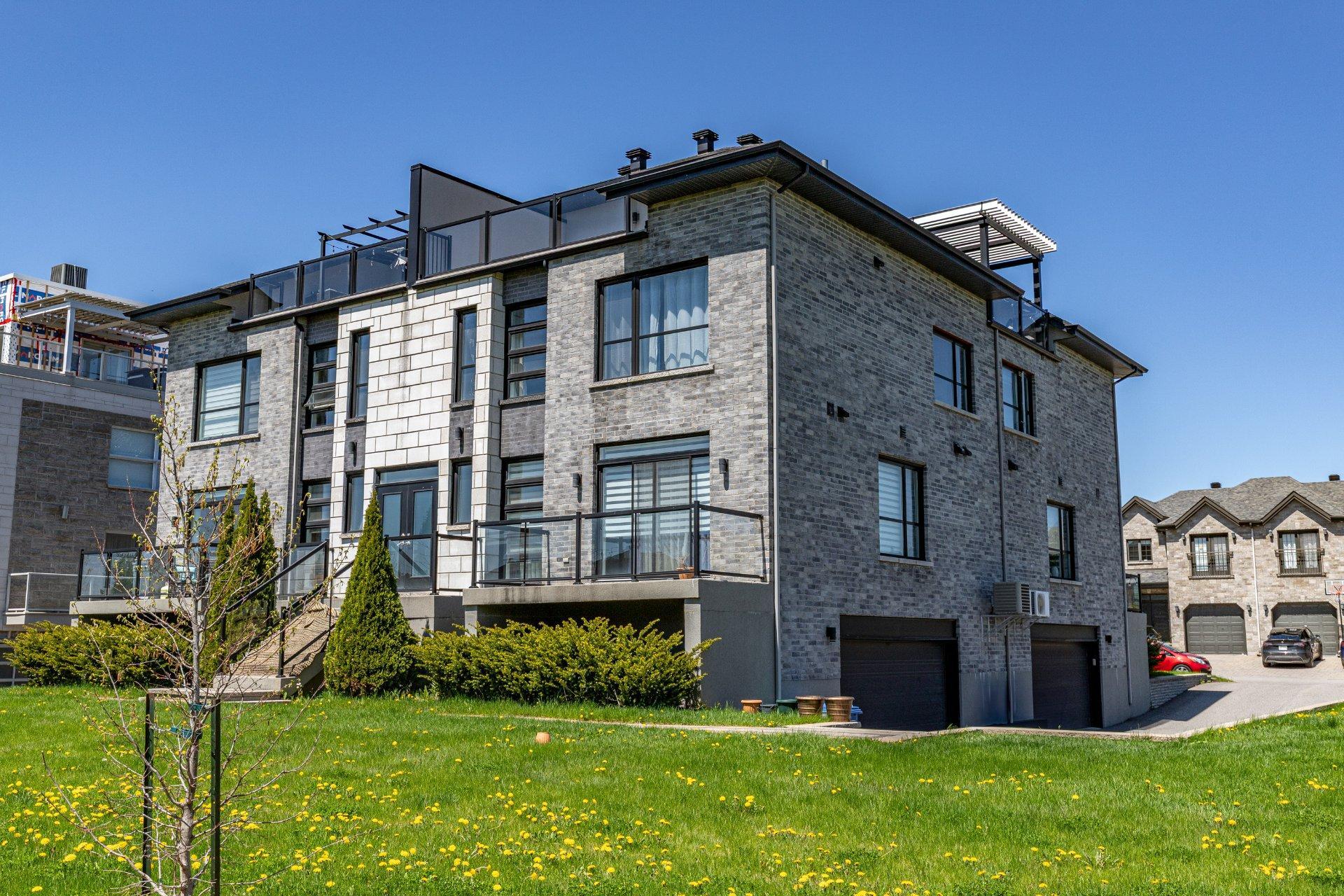 









4435


Rue Lenoir

, 3,
Brossard,




QC
J4Y0J9

