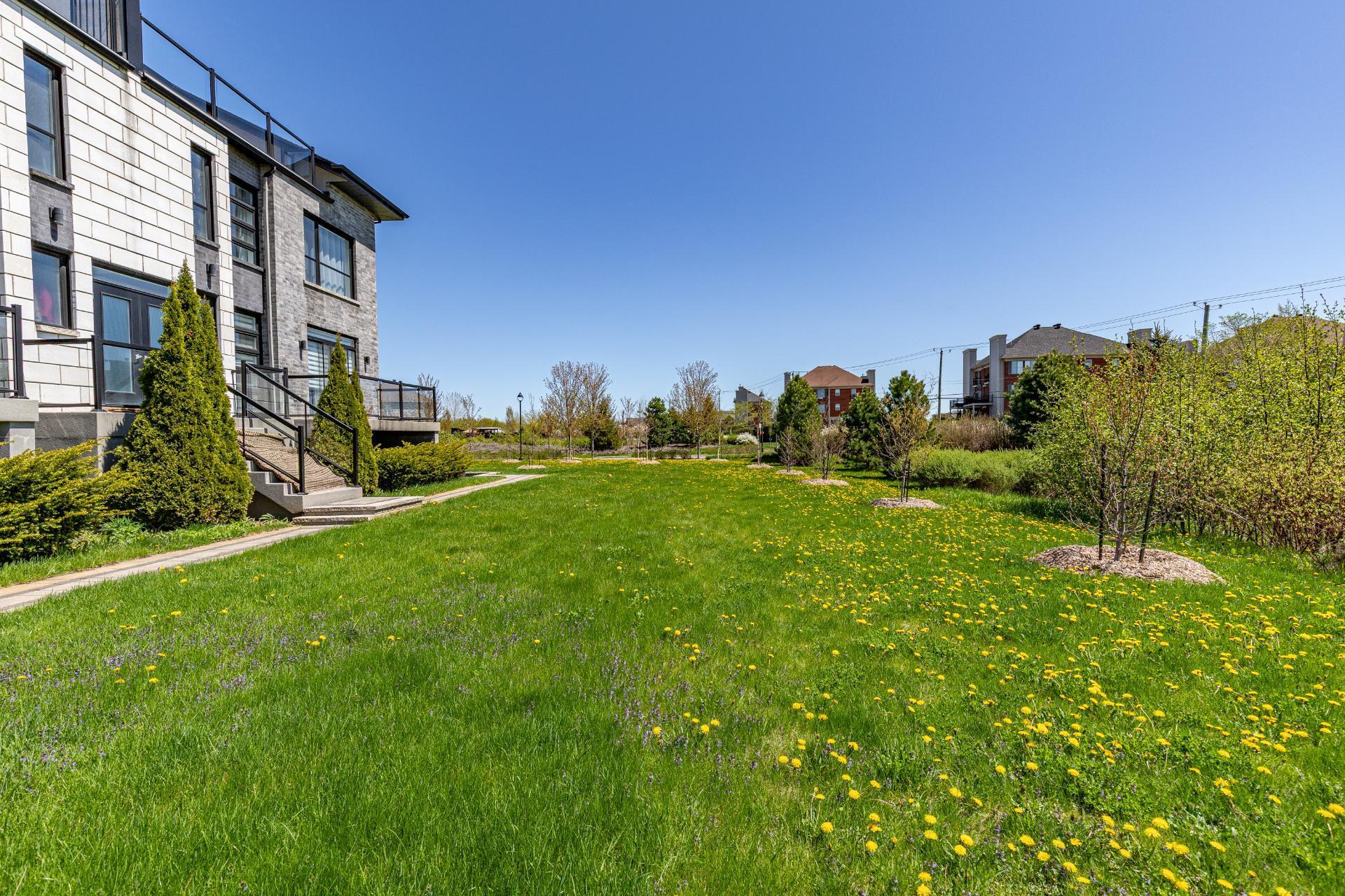 









4435


Rue Lenoir

, 3,
Brossard,




QC
J4Y0J9

