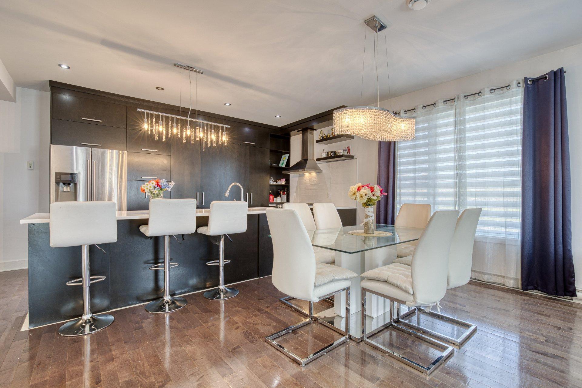 









4435


Rue Lenoir

, 3,
Brossard,




QC
J4Y0J9

