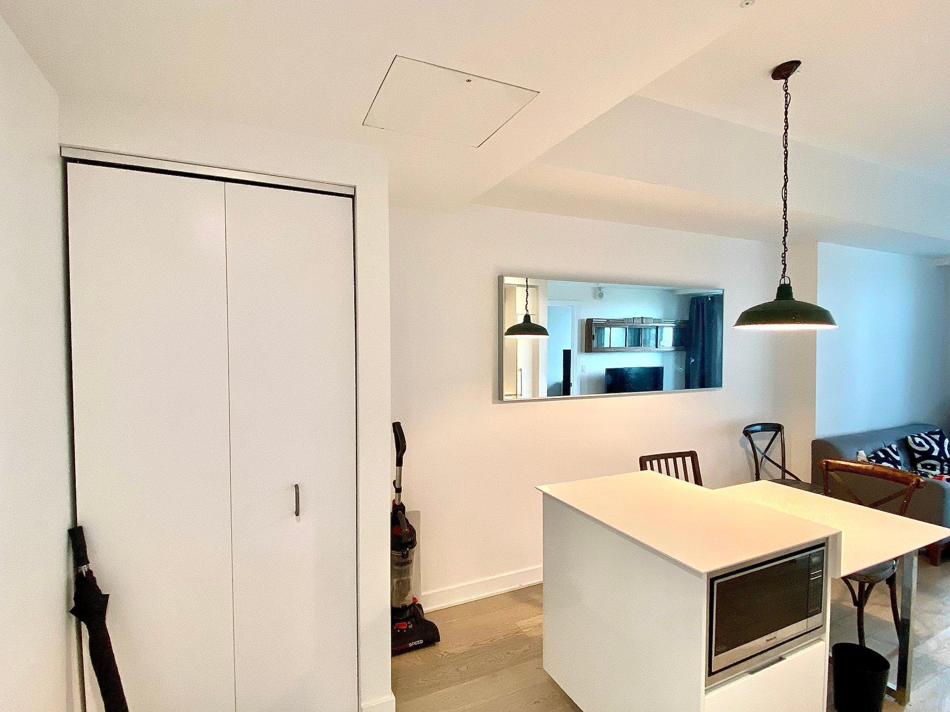 









1288


Av. des Canadiens-de-Montréal

, 1813,
Montréal (Ville-Marie),




QC
H3B3B3

