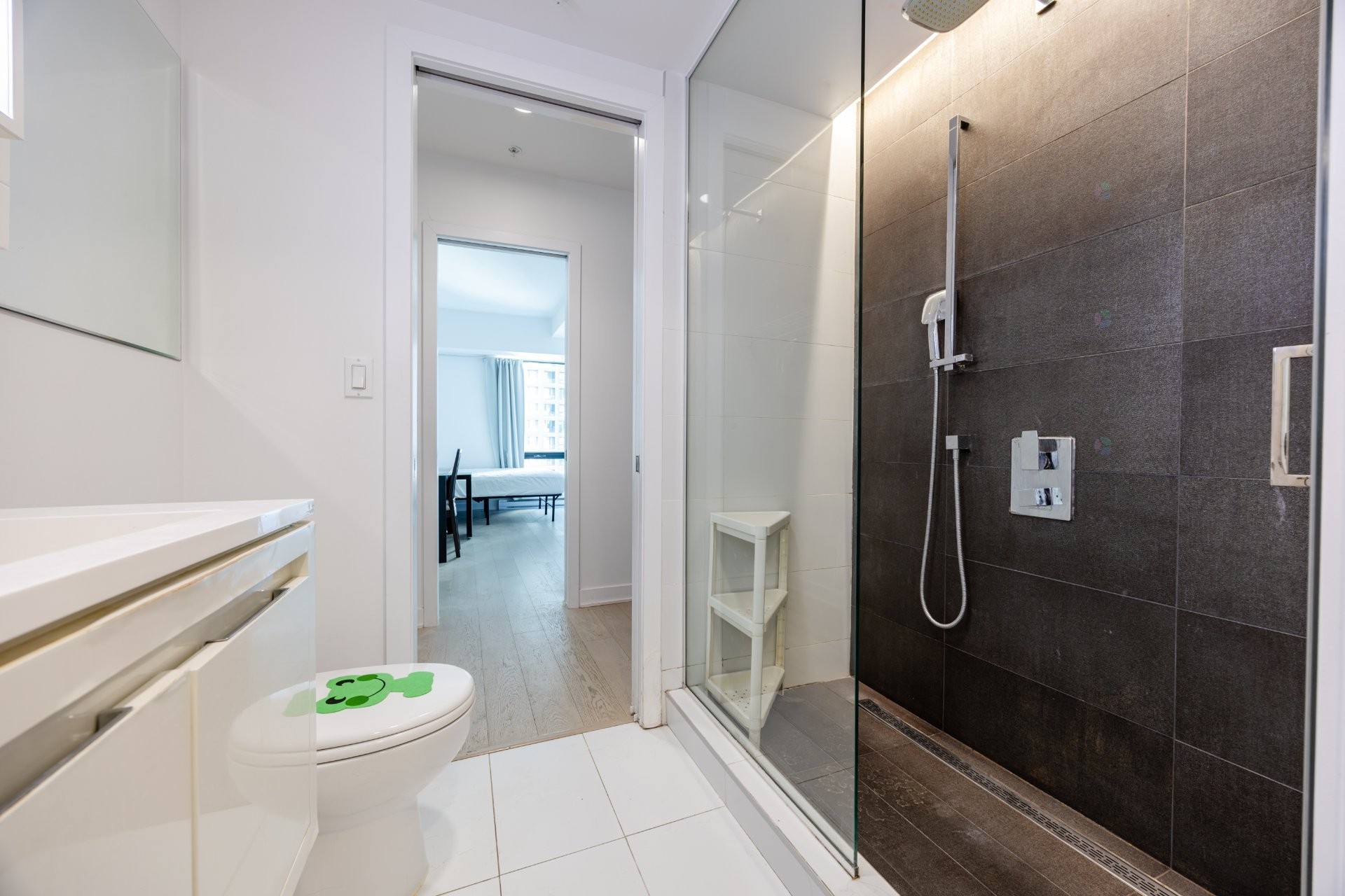 









1288


Av. des Canadiens-de-Montréal

, 1813,
Montréal (Ville-Marie),




QC
H3B3B3

